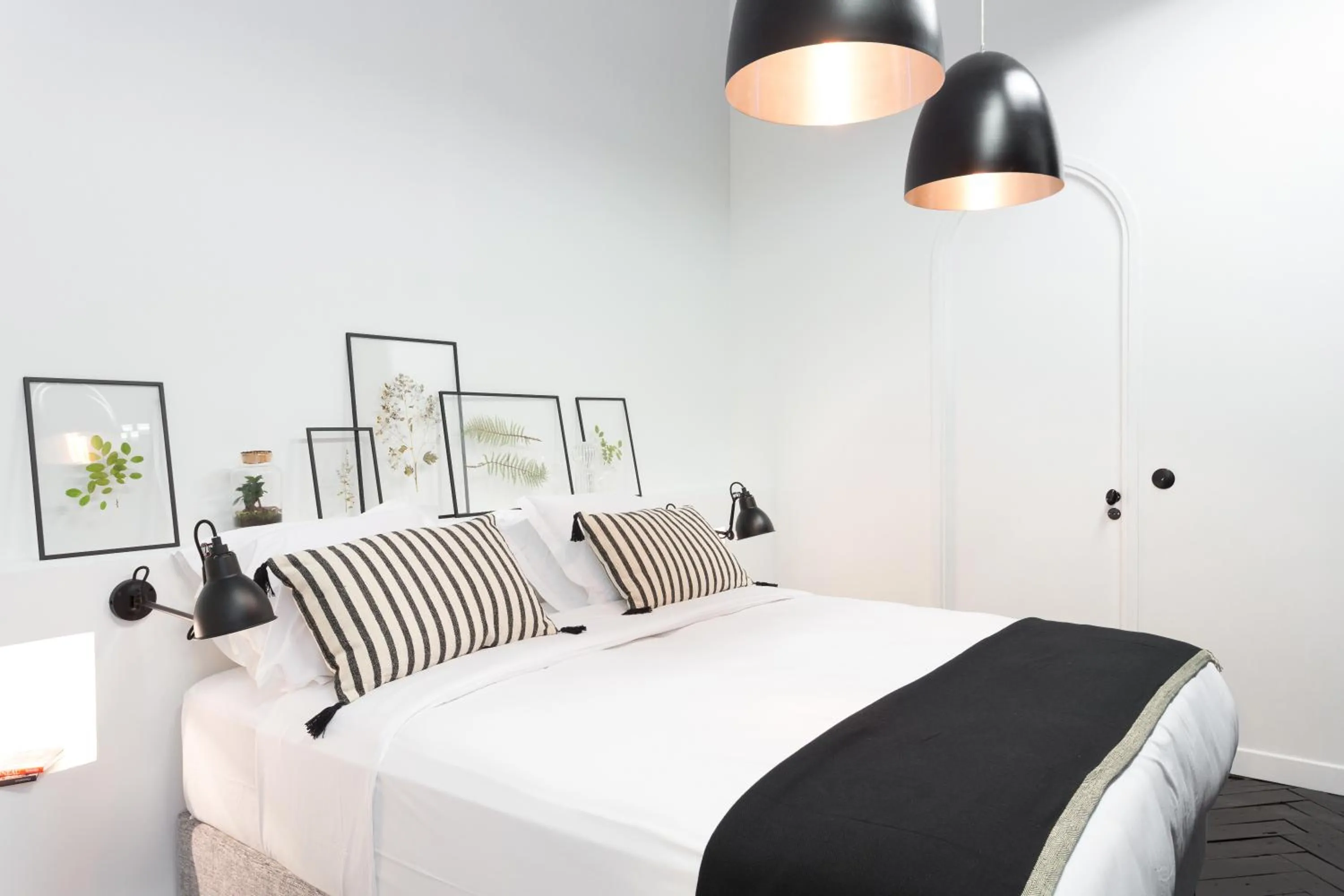 Bed in Habitat Parisien - 2BR-2BA - Aircon Loft Montorgueil
