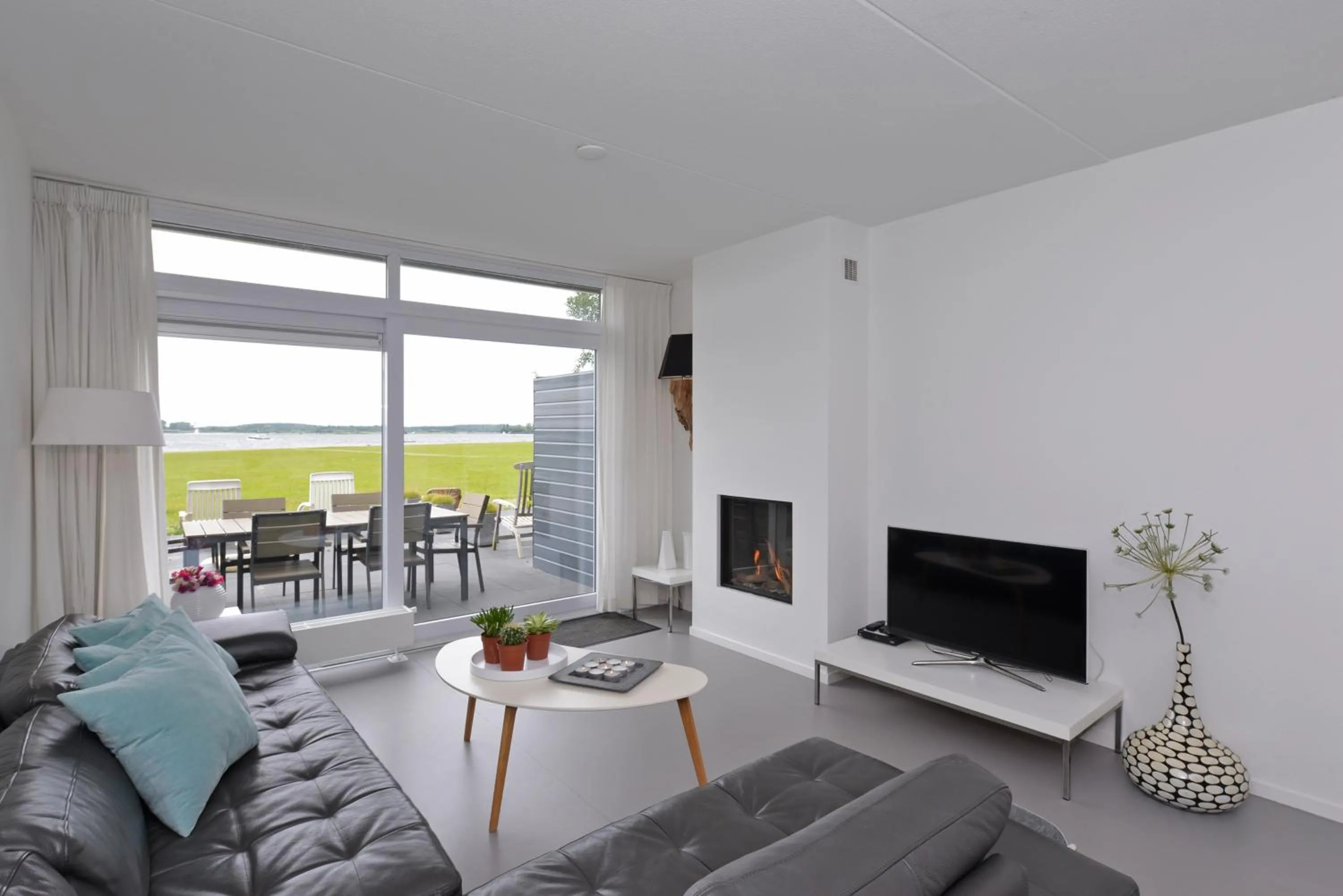 Havenweg 12 - direct aan het Veerse Meer