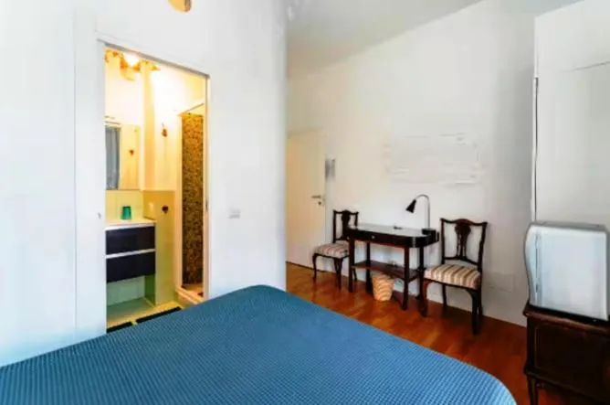 Bedroom, Bed in Alloggio Turistico via dei Faggi - Room