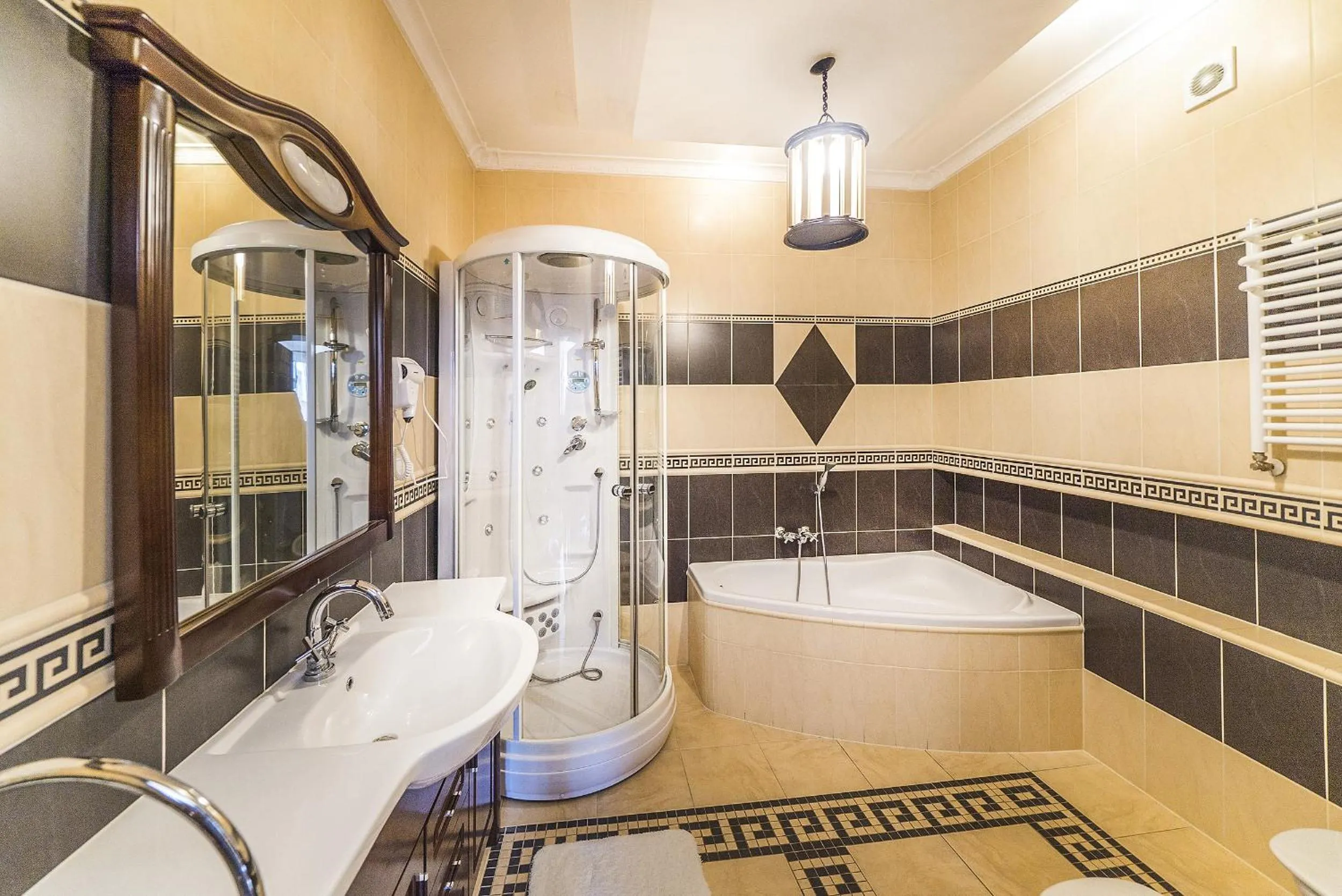 Shower in Willa Aleksander