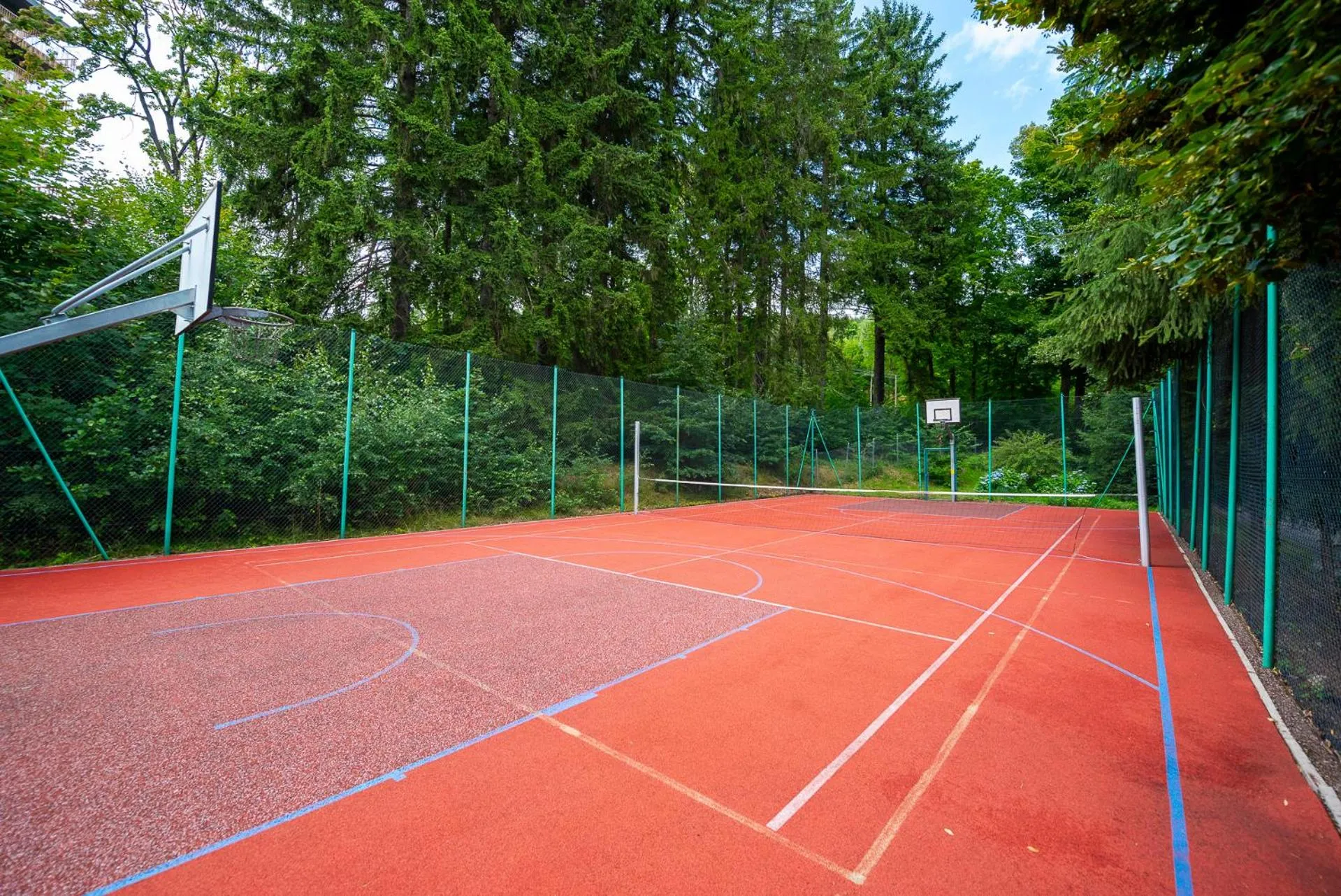 Tennis court in Villa Wernera Hotel & Spa