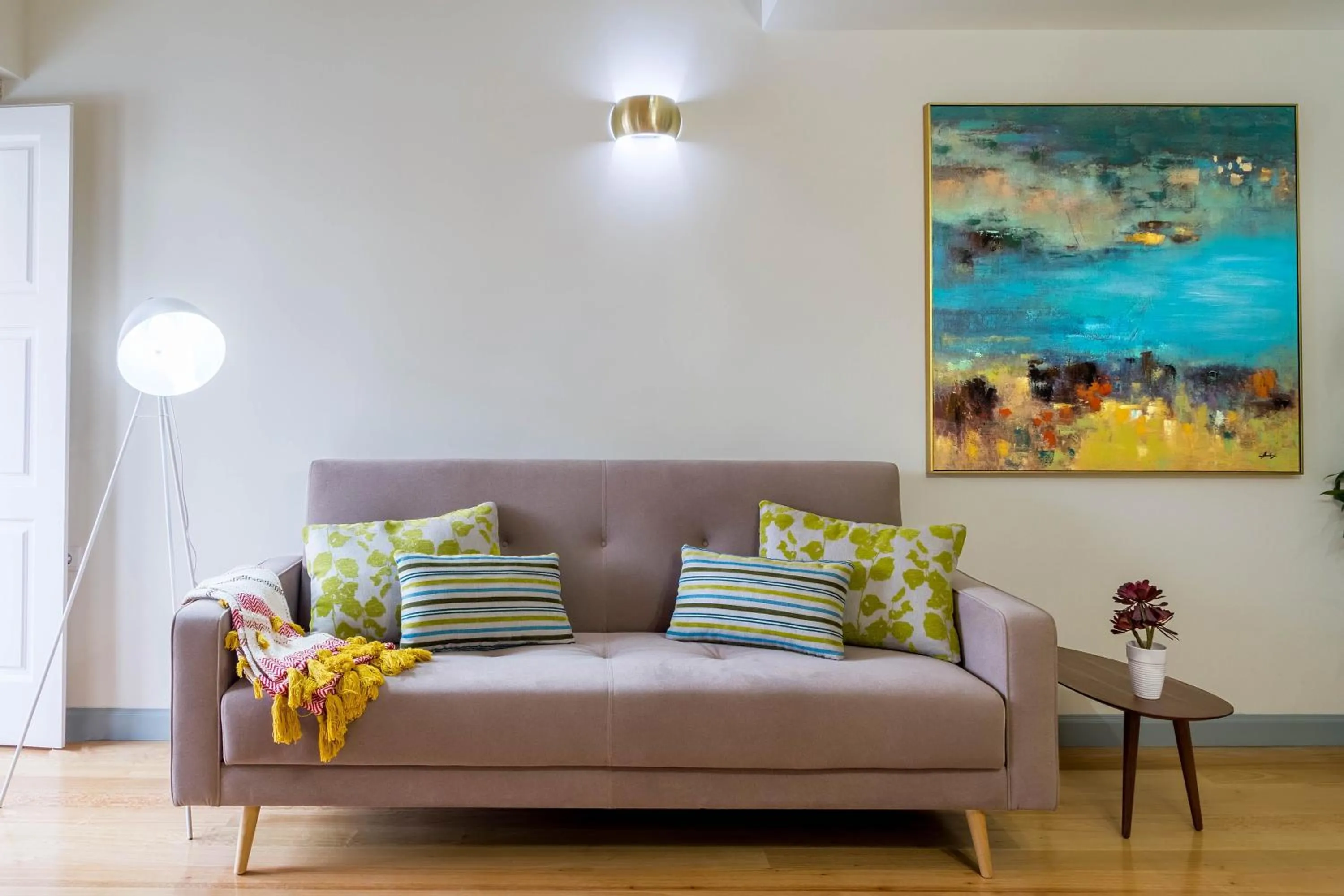 Living room in InSitu Formosa 168 by Guestify