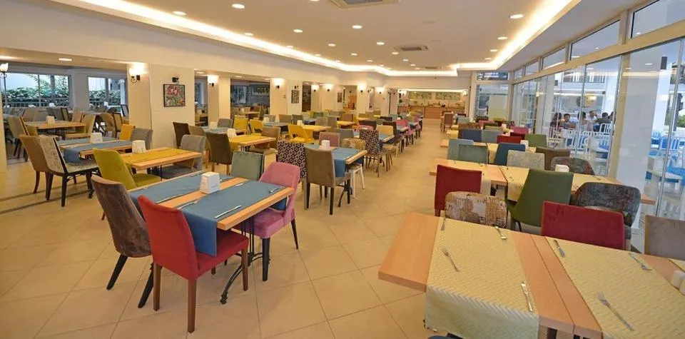 Restaurant/places to eat in Bitez Garden Life