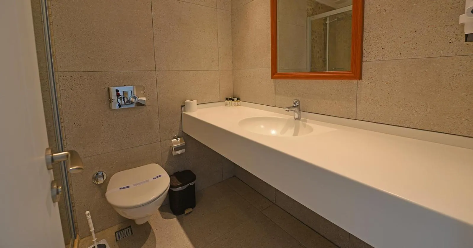 Toilet in Bitez Garden Life