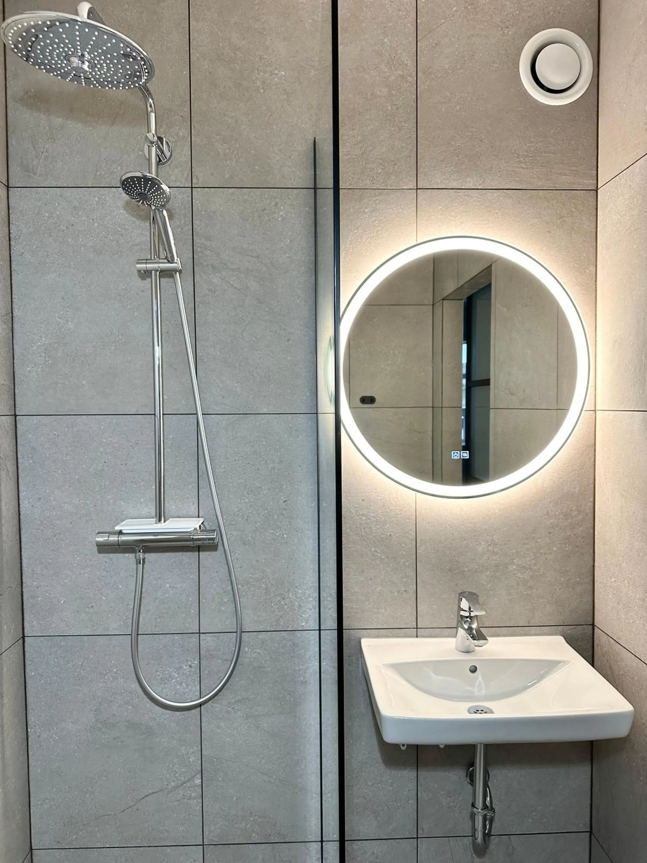 Shower in Guesthouse Hamar