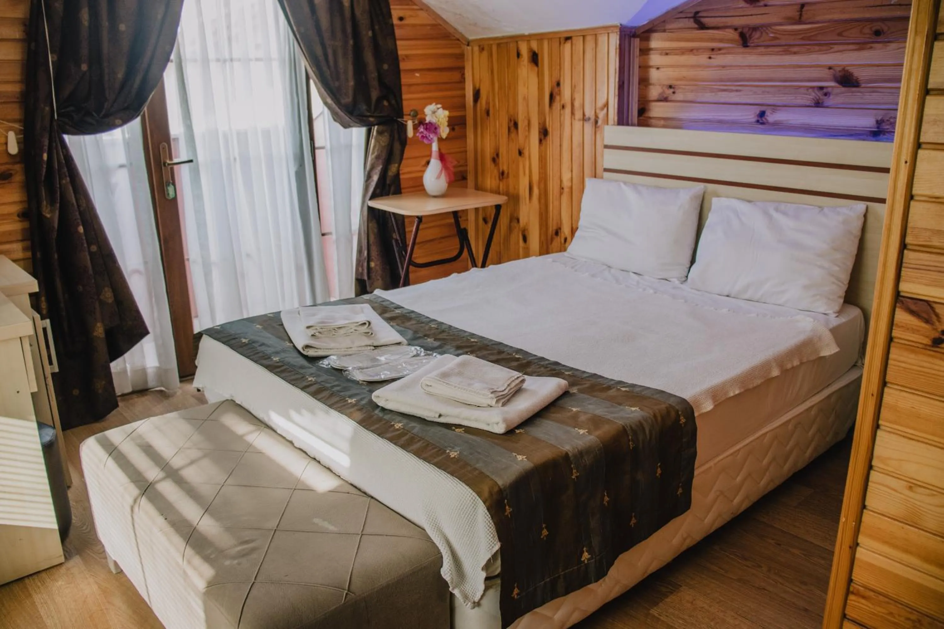 Photo of the whole room, Bed in Ağva Ayışığı Otel