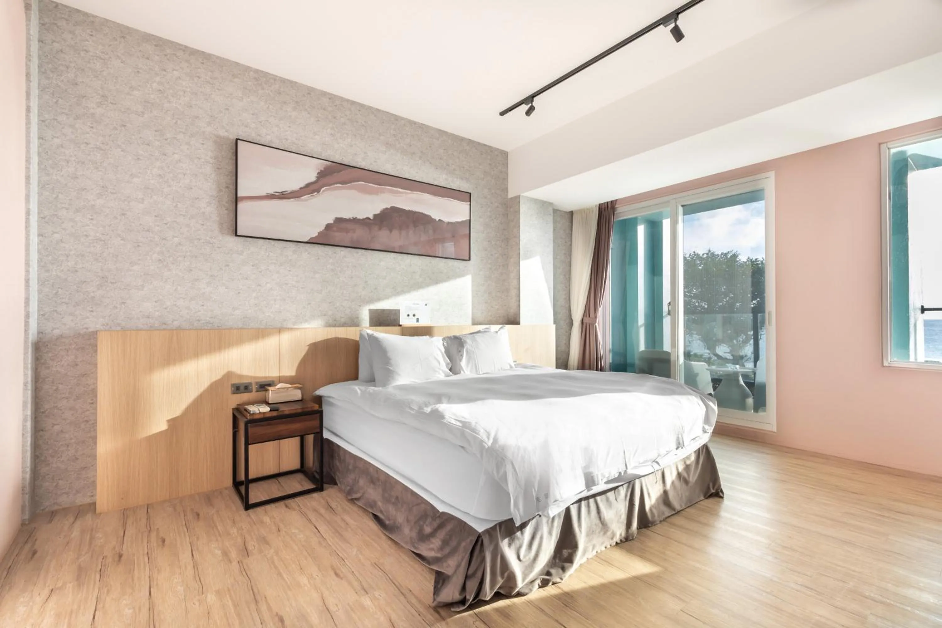 Photo of the whole room, Bed in Jhai Wu