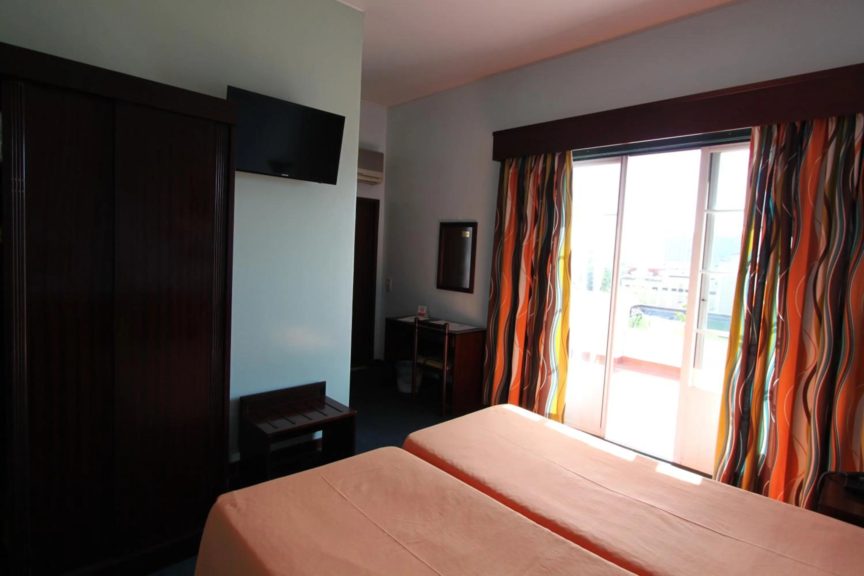 TV and multimedia, Bed in Residencial Horizonte