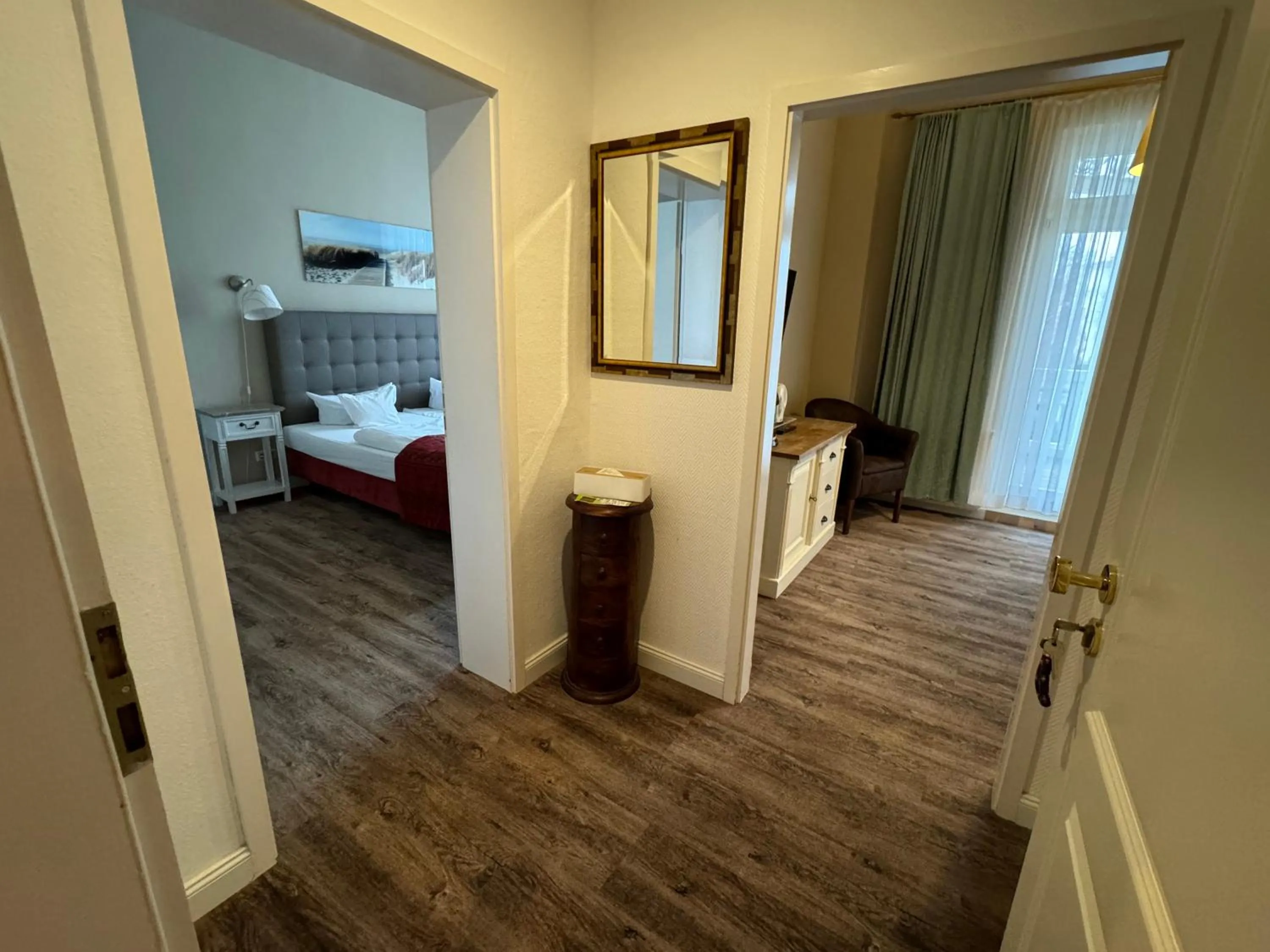 Photo of the whole room, Bed in Hotel Villa Schwanebeck