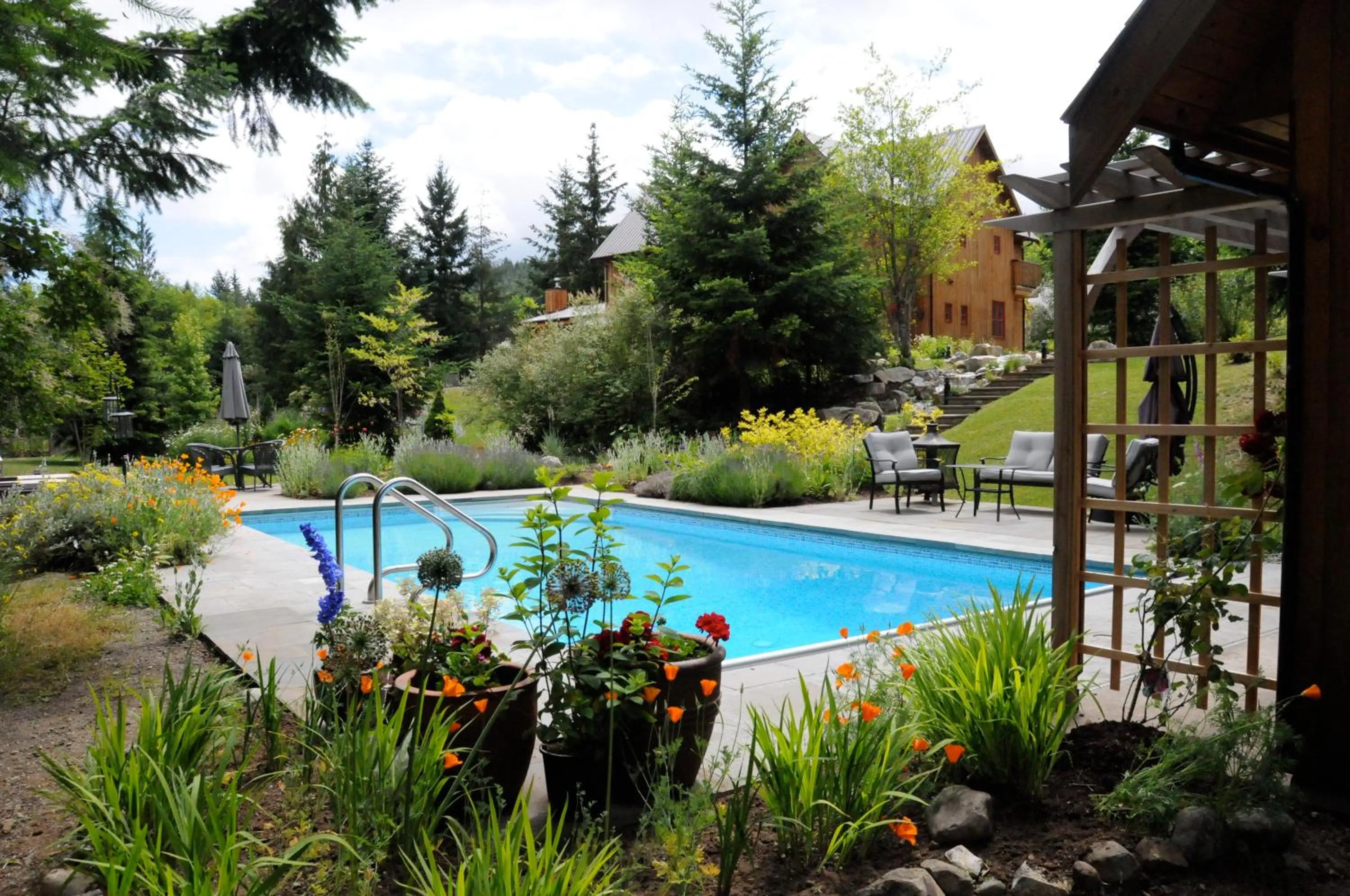 Garden, Swimming Pool in Wetherly Inn & Spa