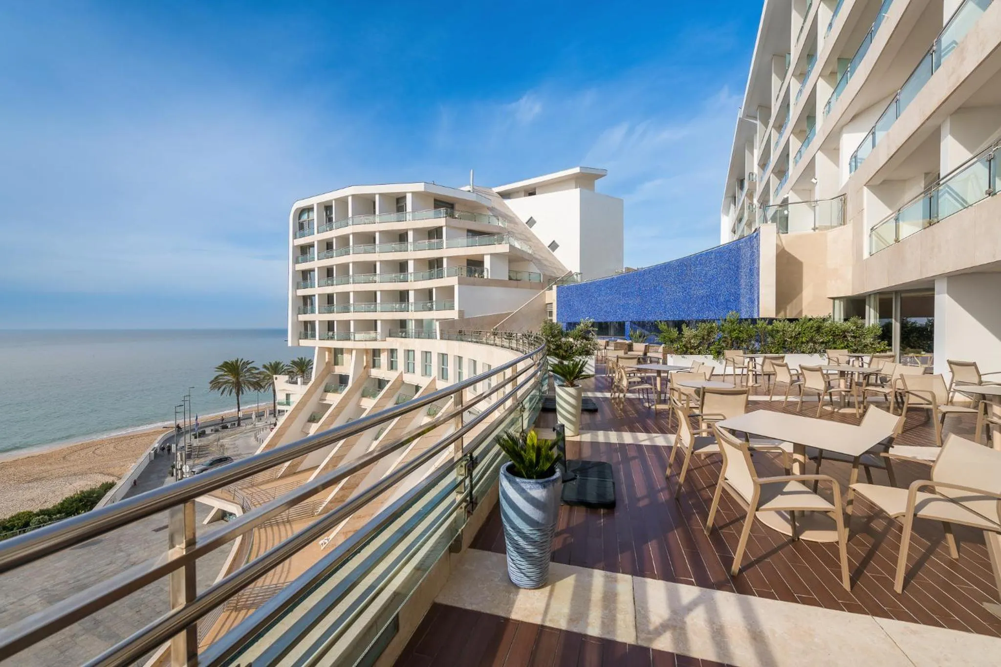Restaurant/places to eat in Sesimbra Oceanfront Hotel - Preferred Hotels and Resorts