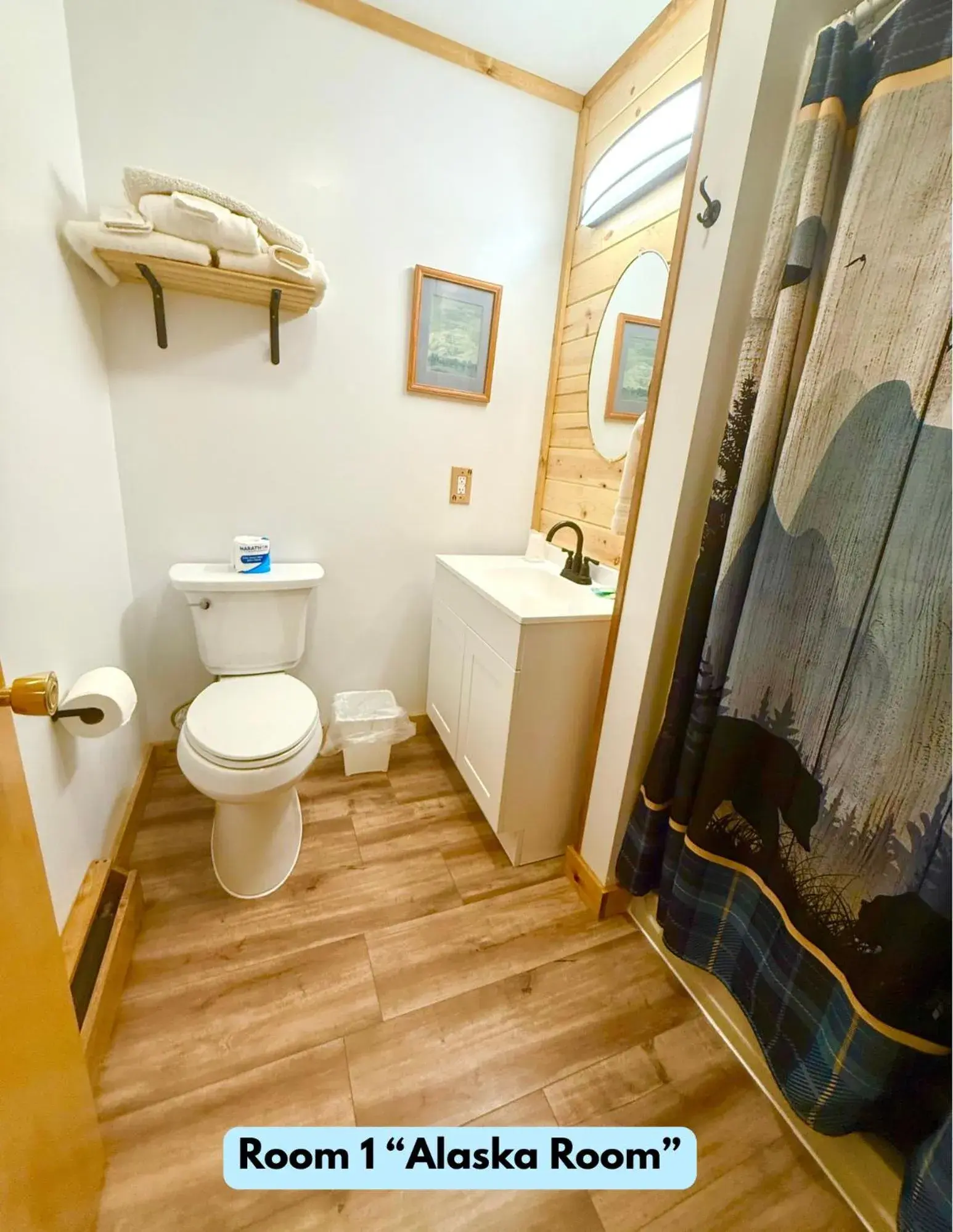 Standard Double or Twin Room in Lake Louise Lodge, Alaska Standard Double or Twin Room in Lake Louise Lodge, Alaska