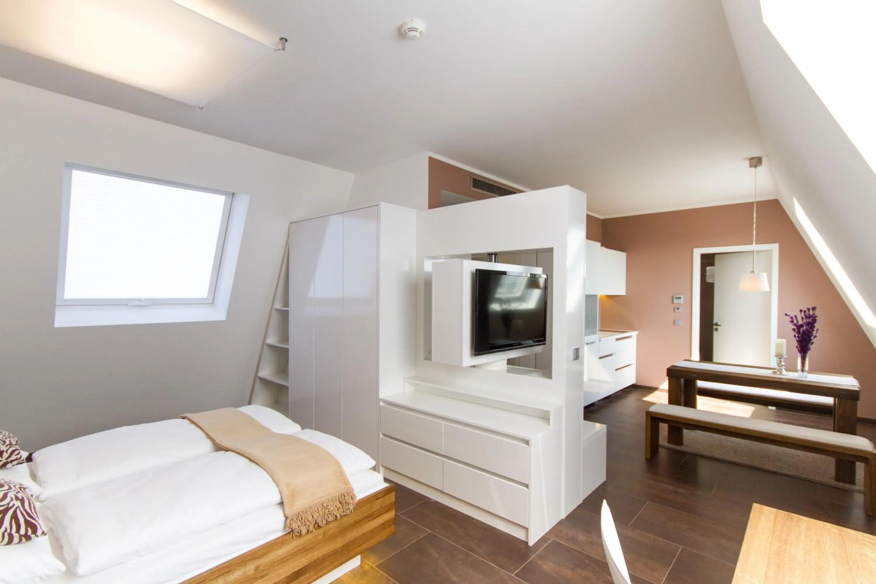 TV and multimedia, Bed in BoardingHouse Mannheim