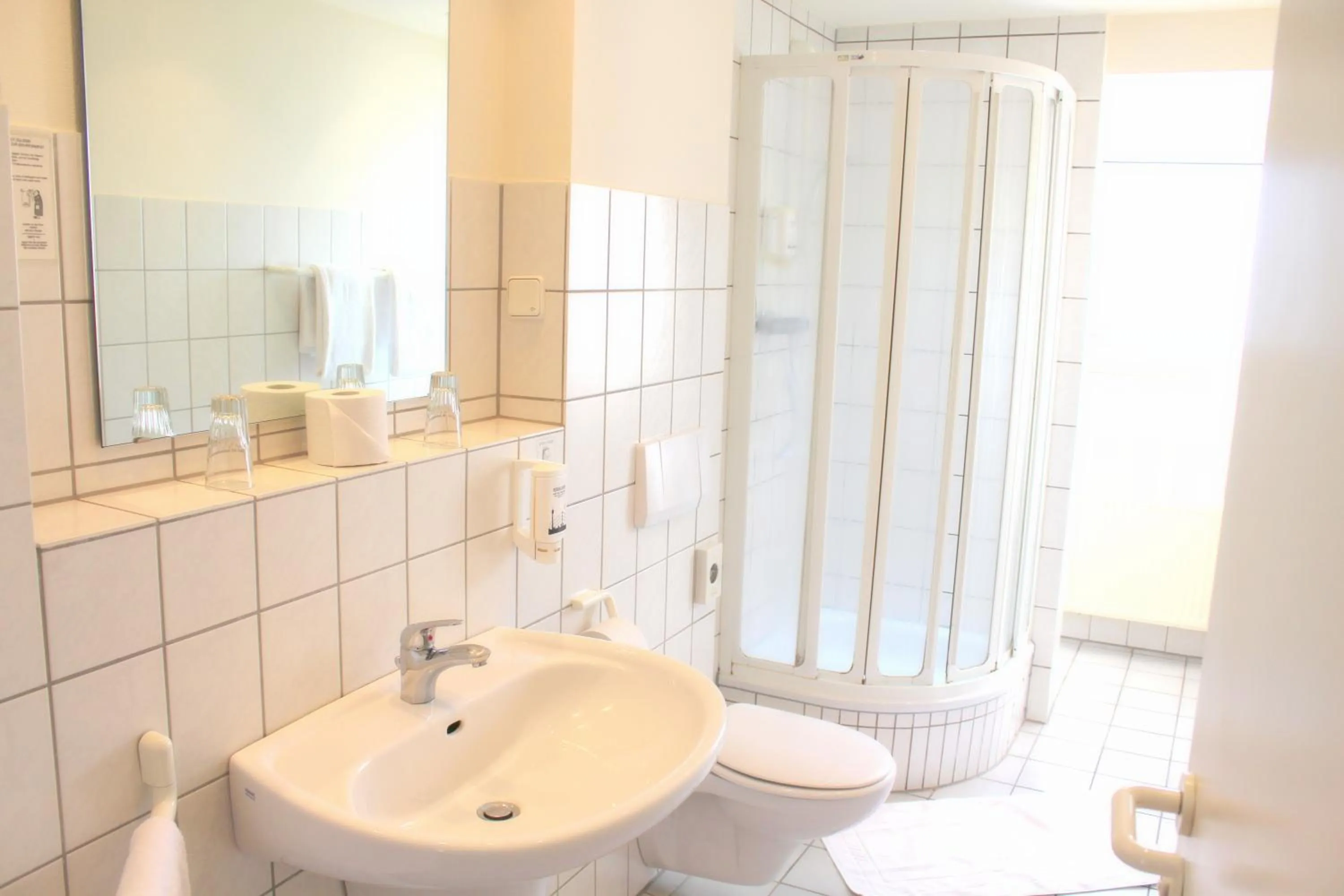 Bathroom in Elbroich Hotel Düsseldorf