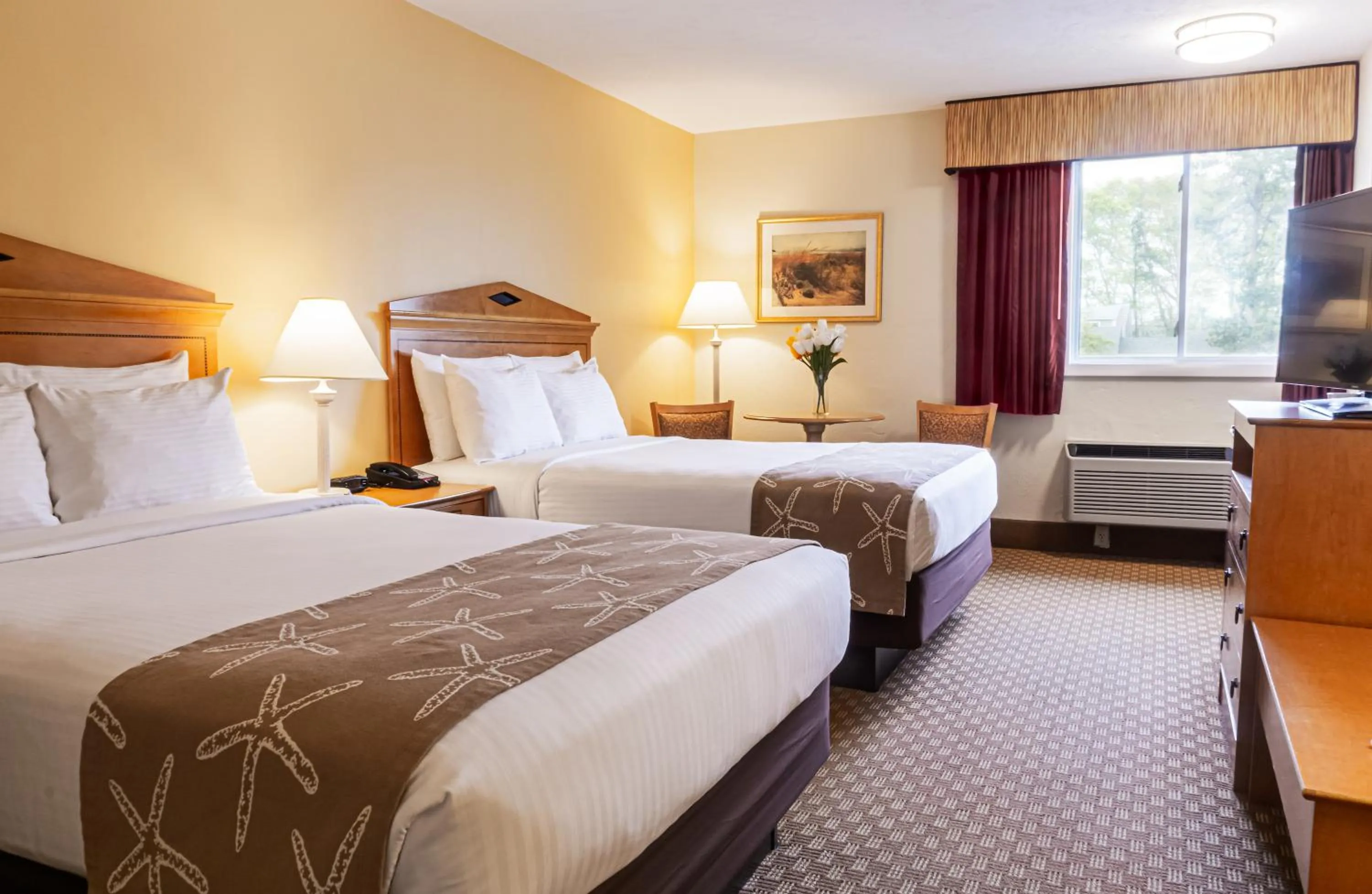 Bed in Bayside Resort Hotel