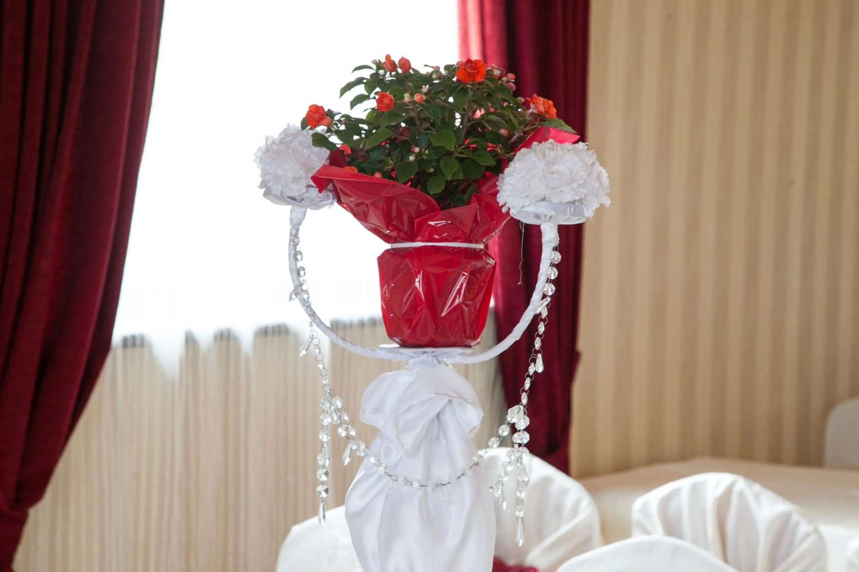 Decorative detail, Bed in Hotel Mondial - Baia