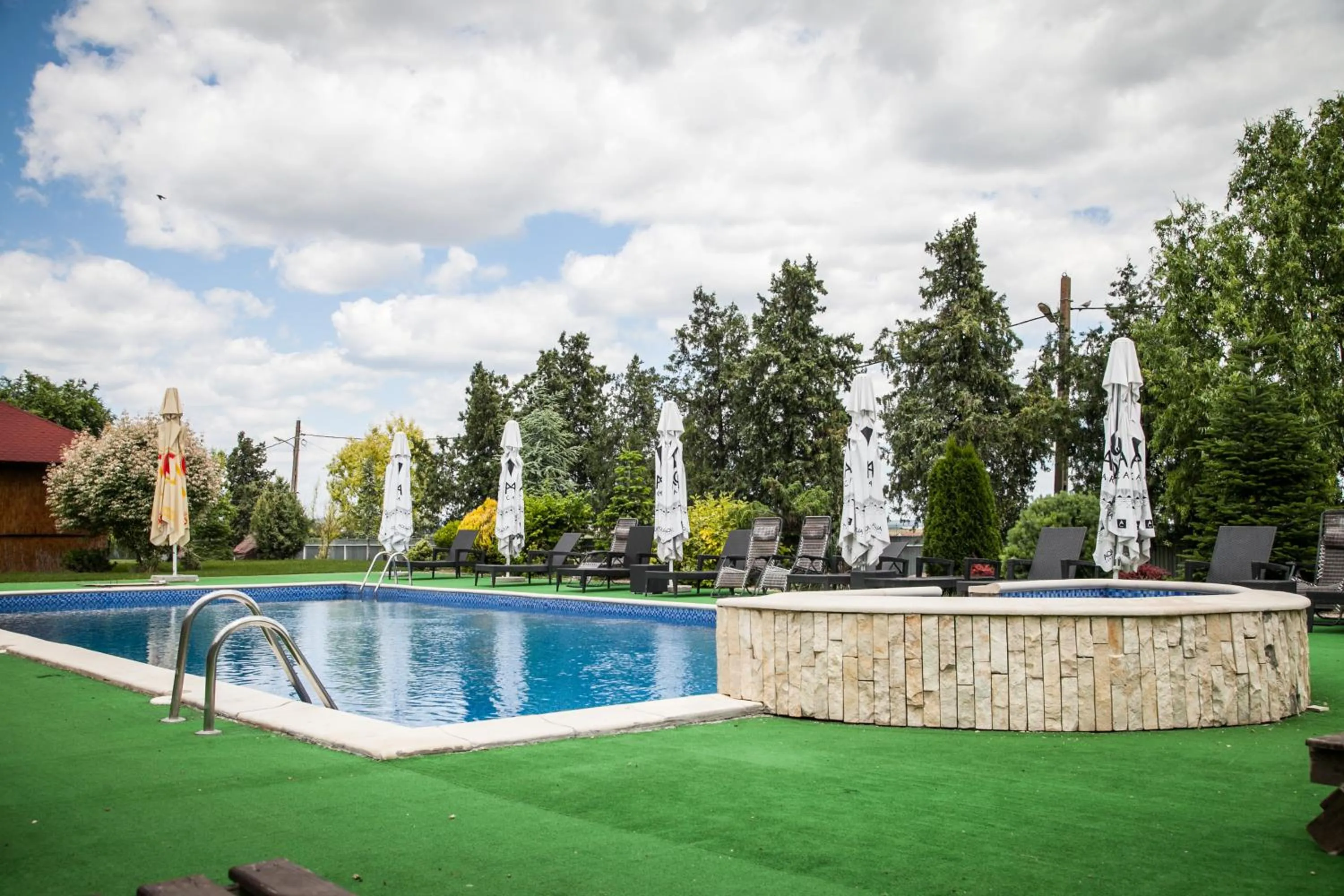 Pool view in Hotel Mondial - Baia