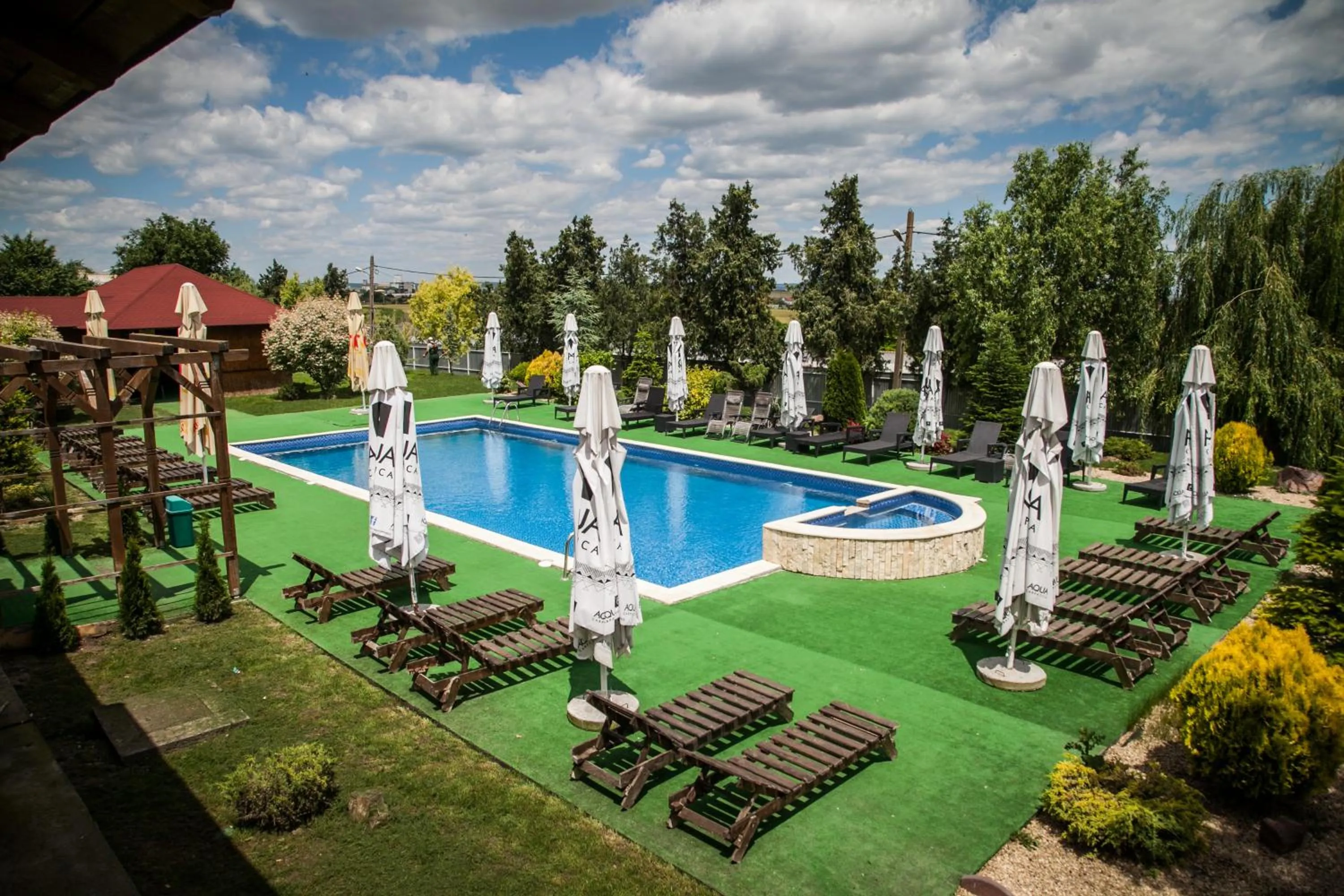 Pool view in Hotel Mondial - Baia