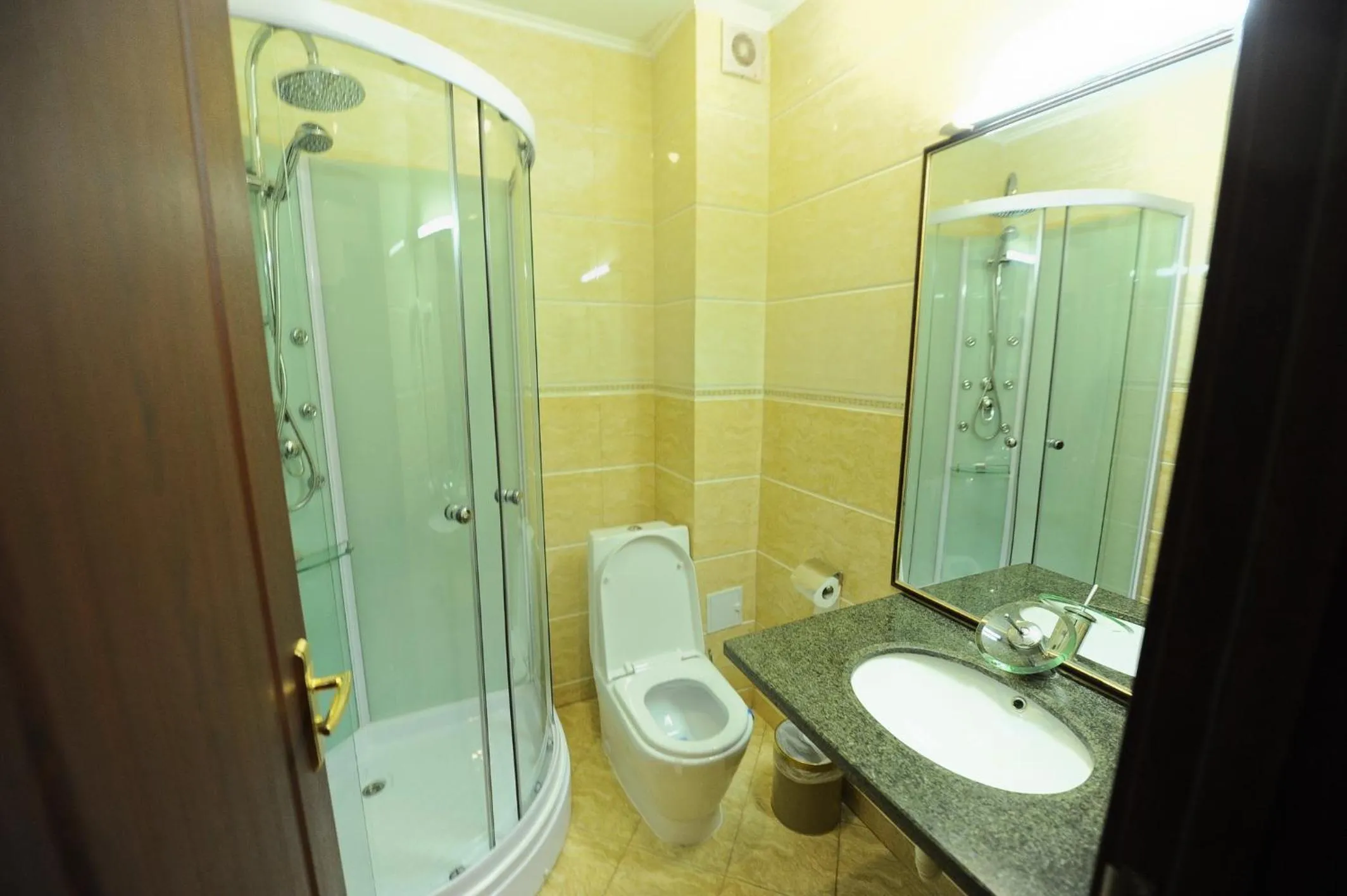 Photo of the whole room in Hotel Mondial - Baia