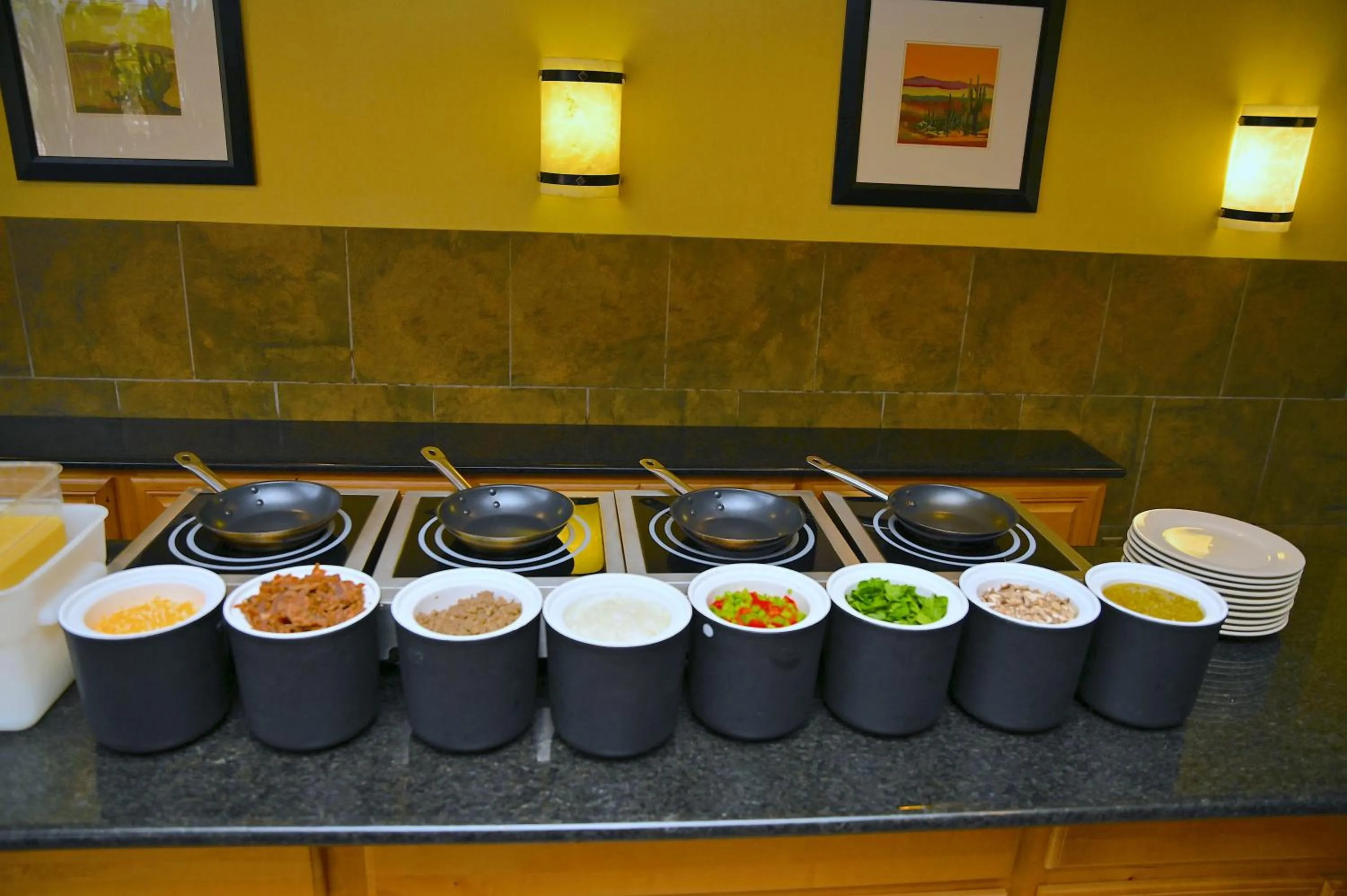 Breakfast in MCM Elegante Hotel & Suites Lubbock