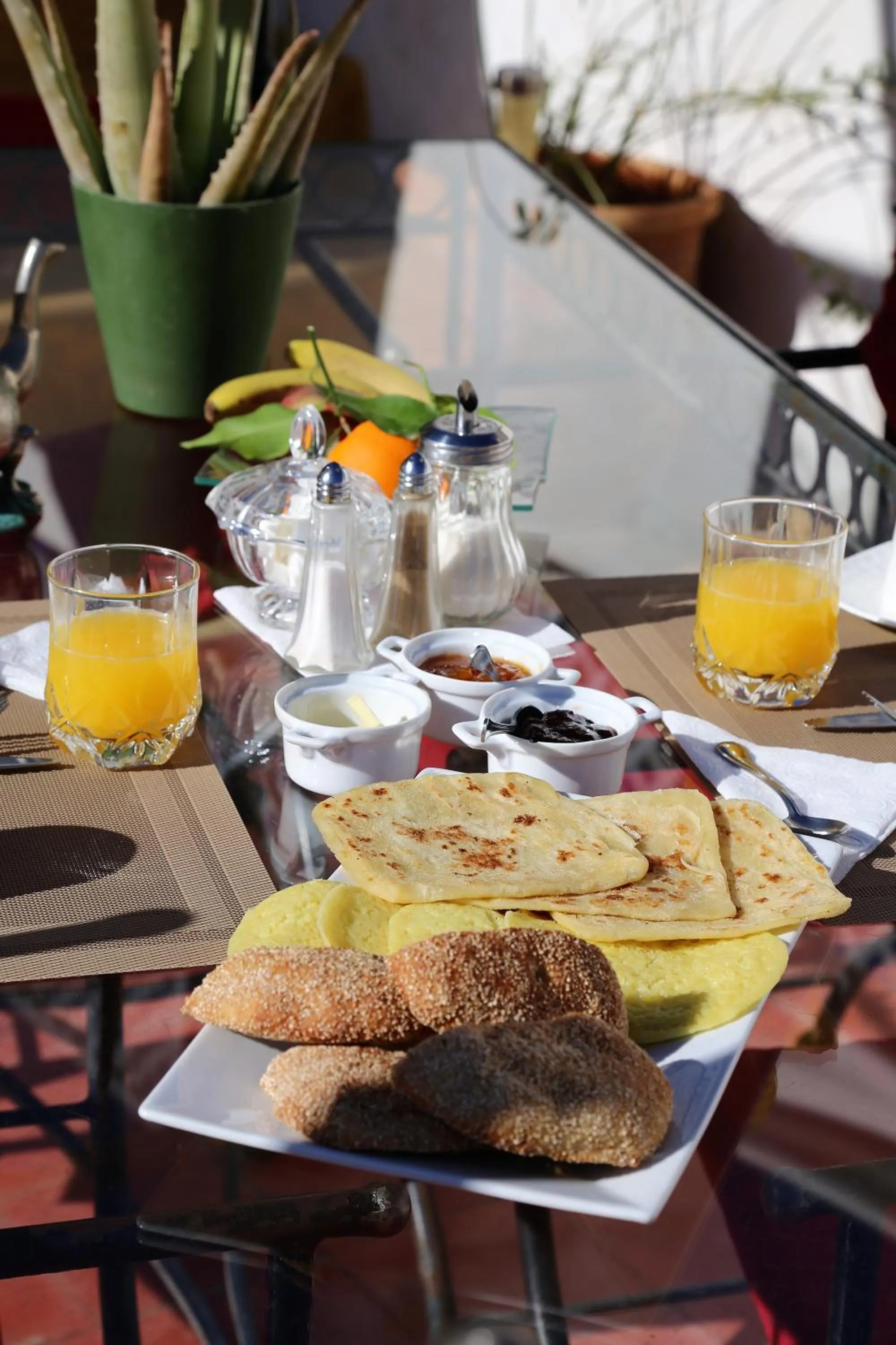 Breakfast in Riad Villa El Arsa