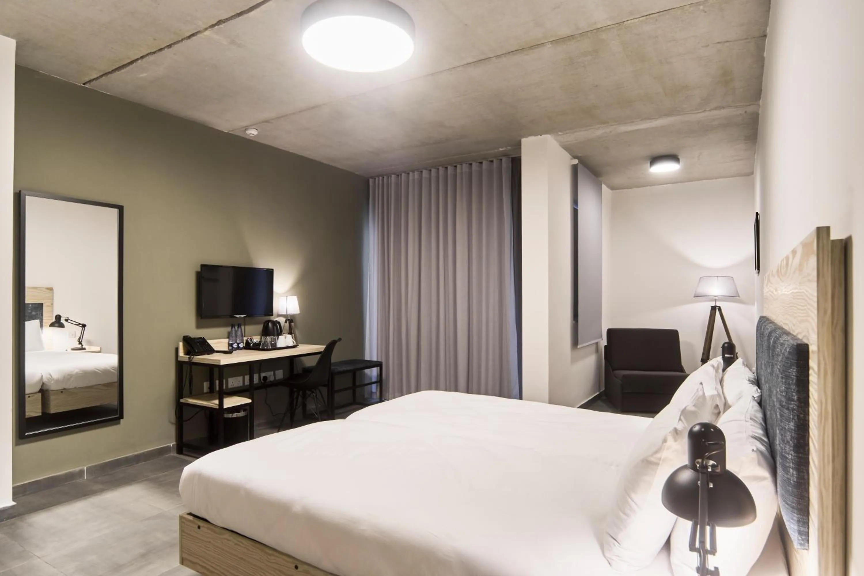 Bedroom, Bed in Mr Todd Hotel