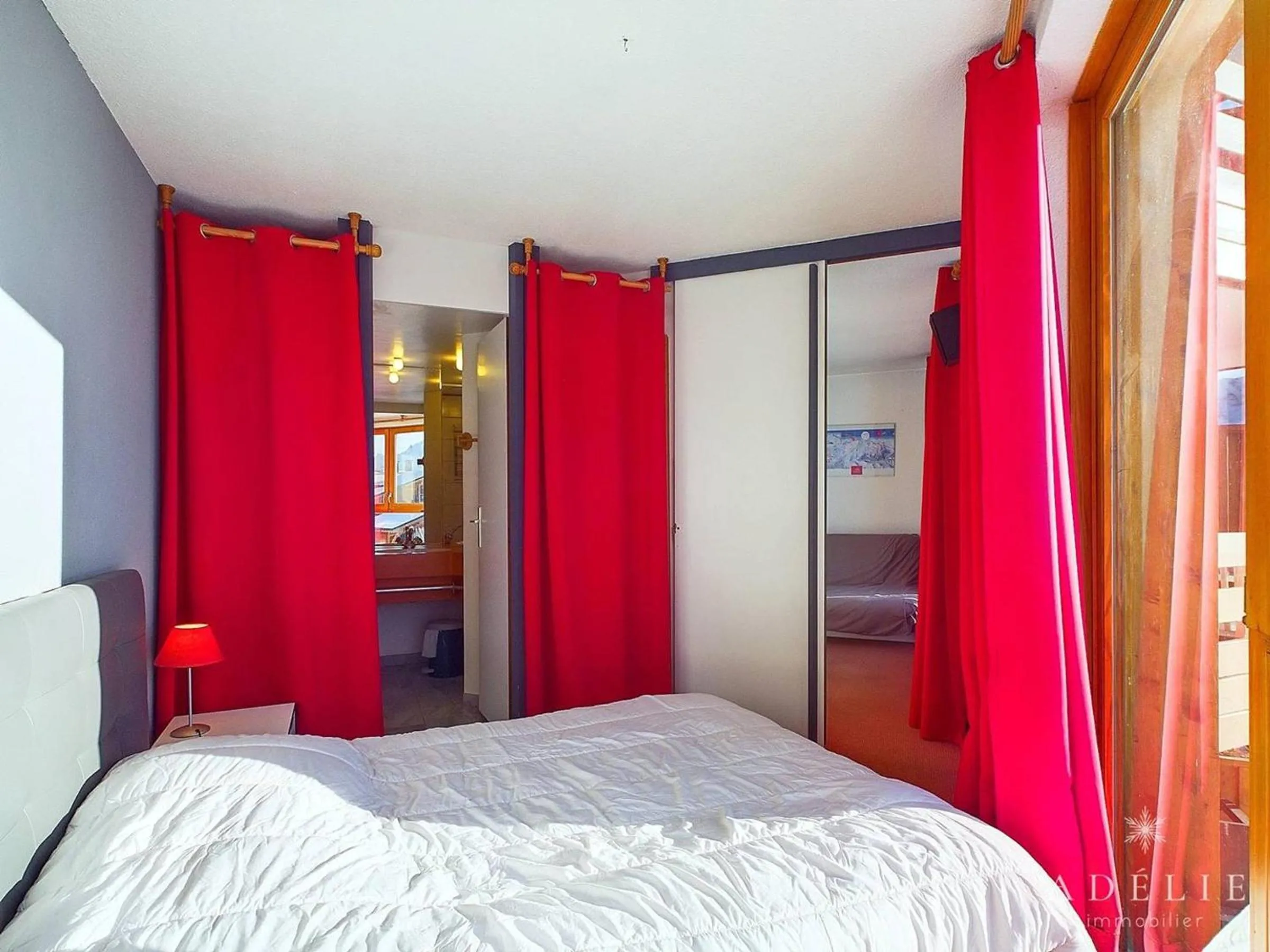 Charmant 2P avec Parking, Balcon, près des Pistes et Commerces à Montvalezan - FR-1-398-509