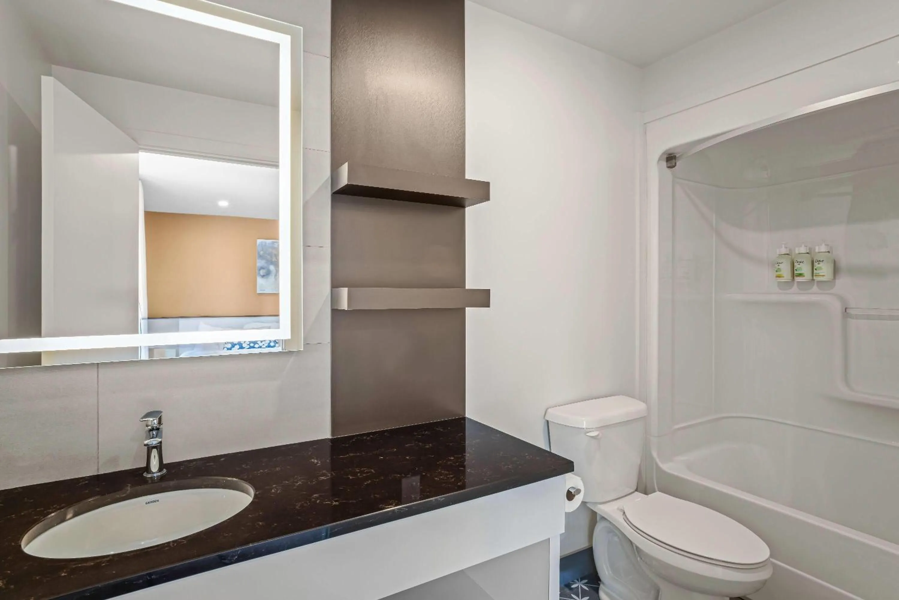 Bathroom in Days Inn by Wyndham Riviere-Du-Loup