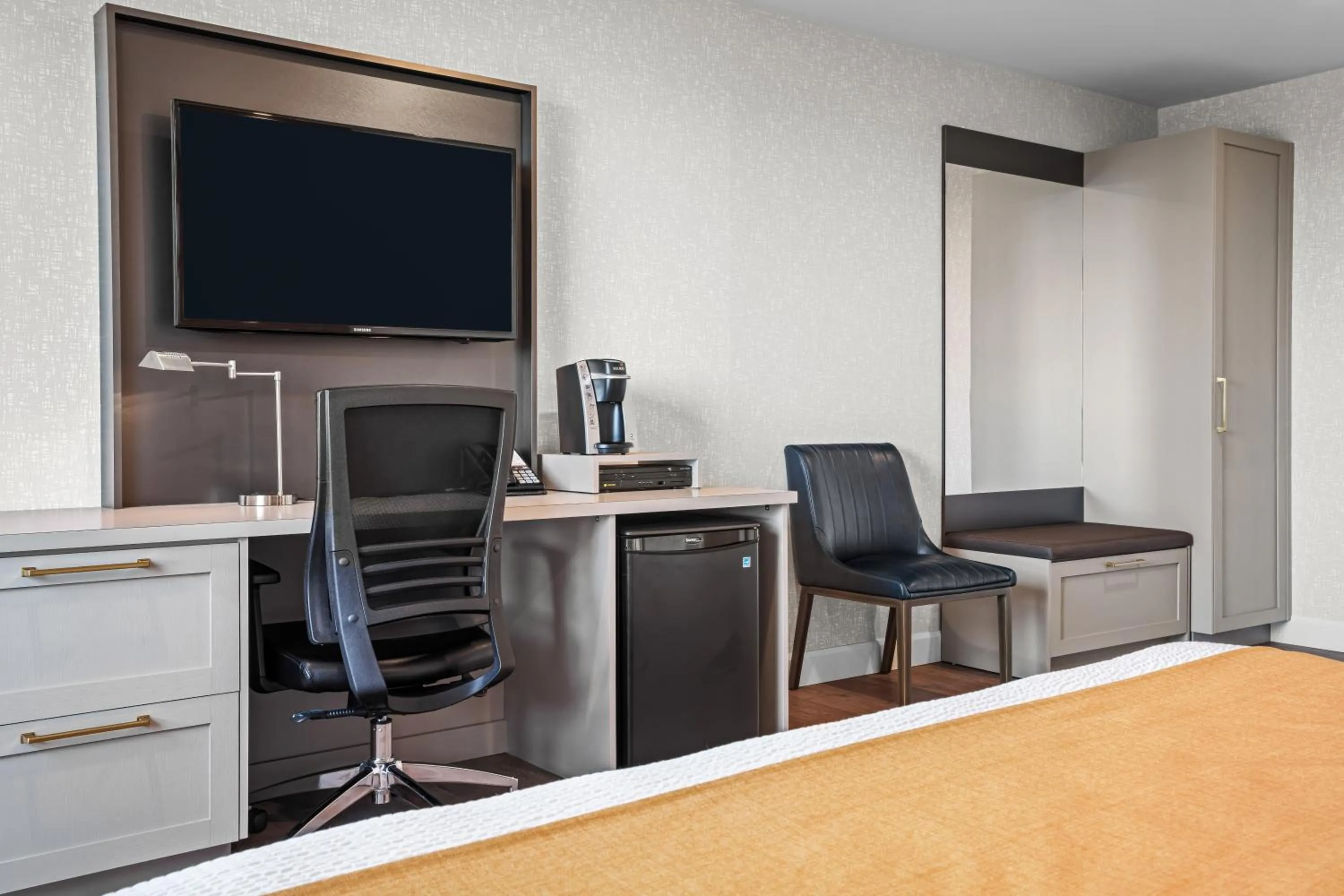 Bed in Days Inn by Wyndham Riviere-Du-Loup