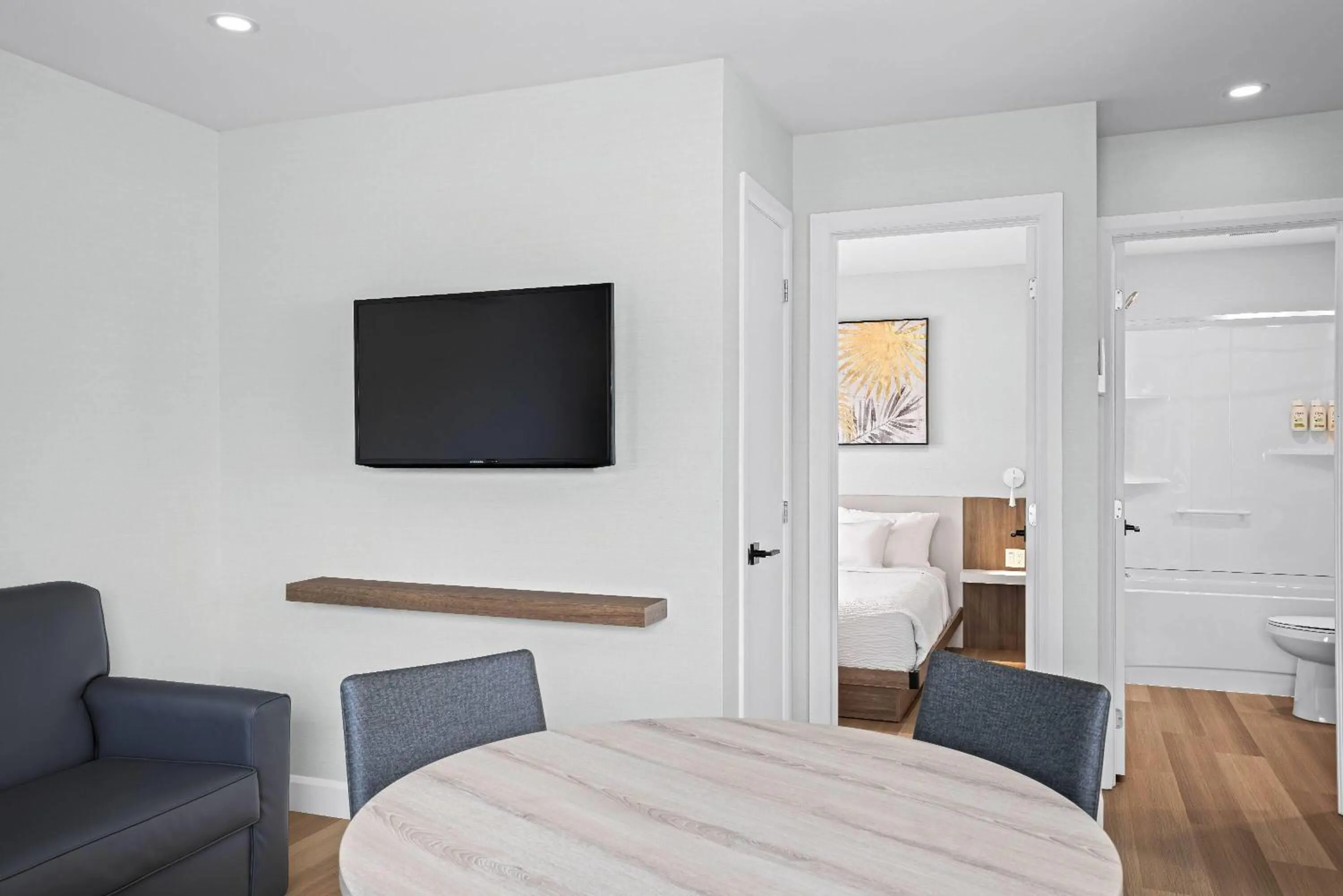 Photo of the whole room in Days Inn by Wyndham Riviere-Du-Loup