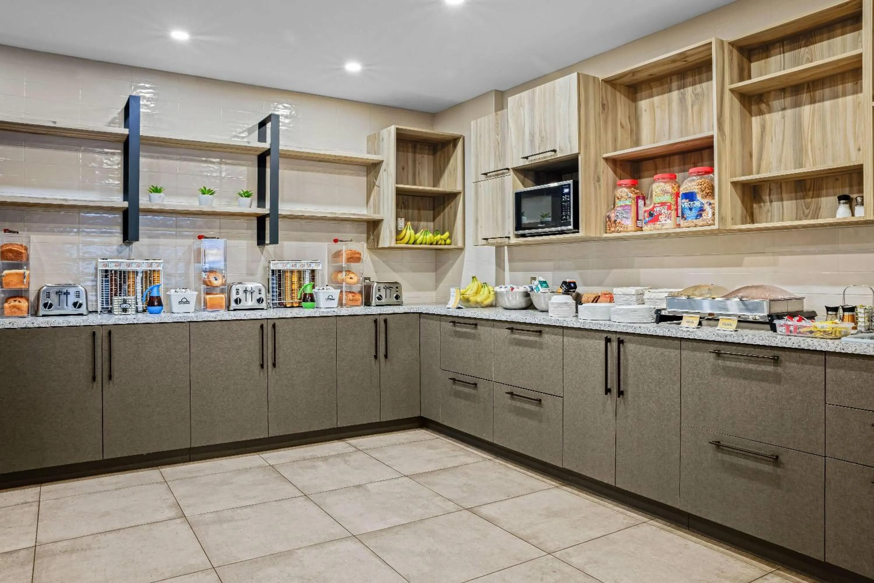 Restaurant/places to eat in Days Inn by Wyndham Riviere-Du-Loup