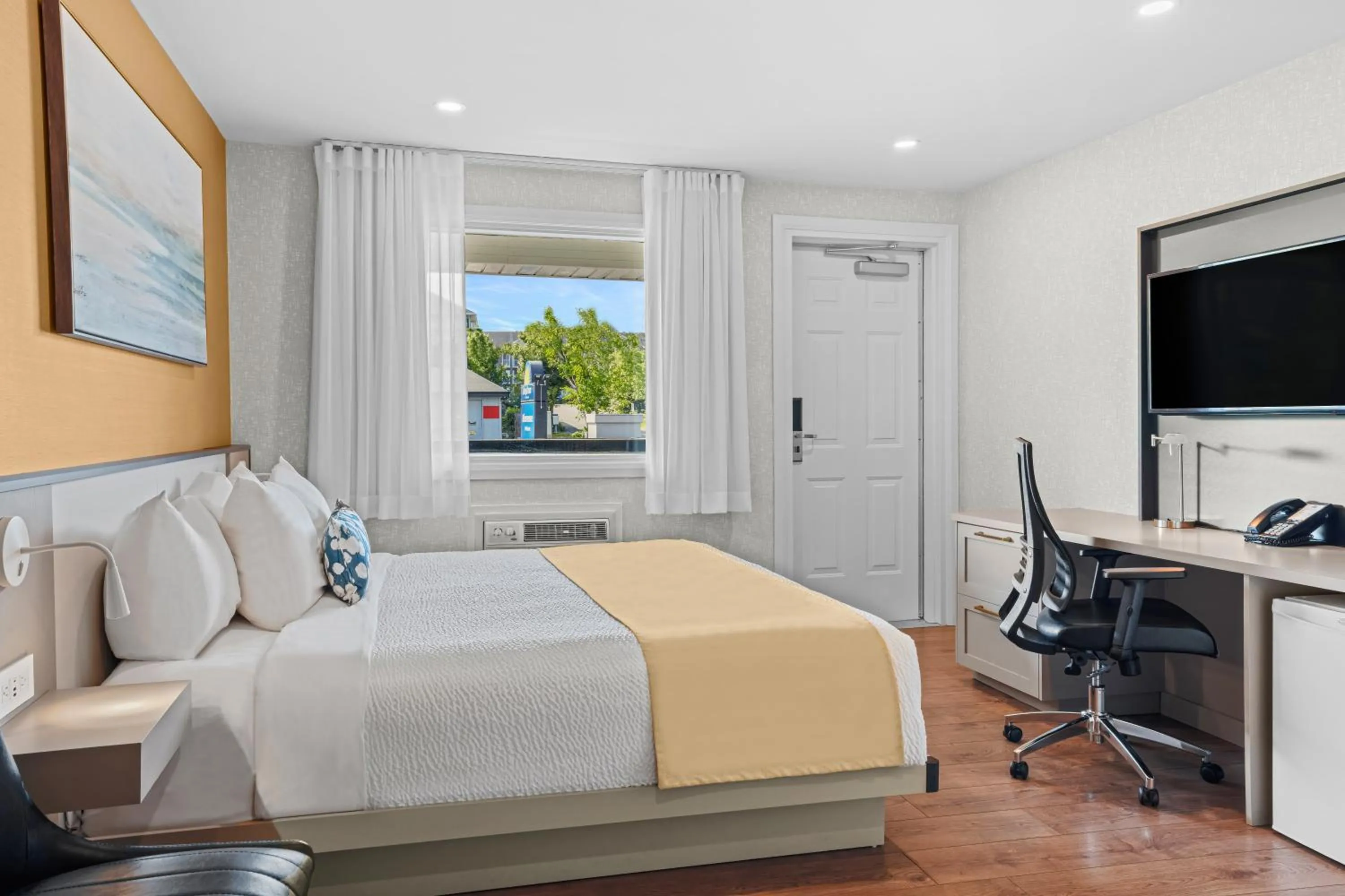 Bed in Days Inn by Wyndham Riviere-Du-Loup