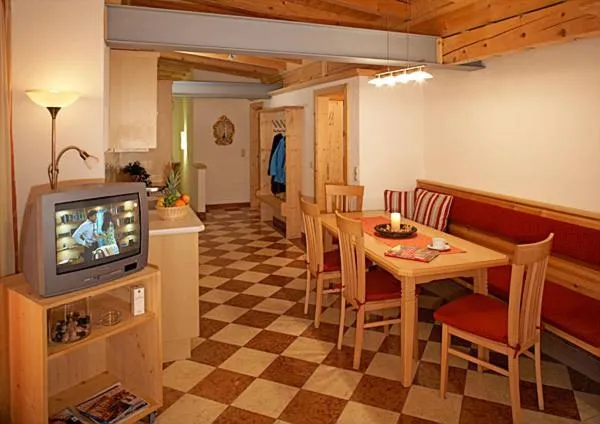 Dining area in Apart Ehart