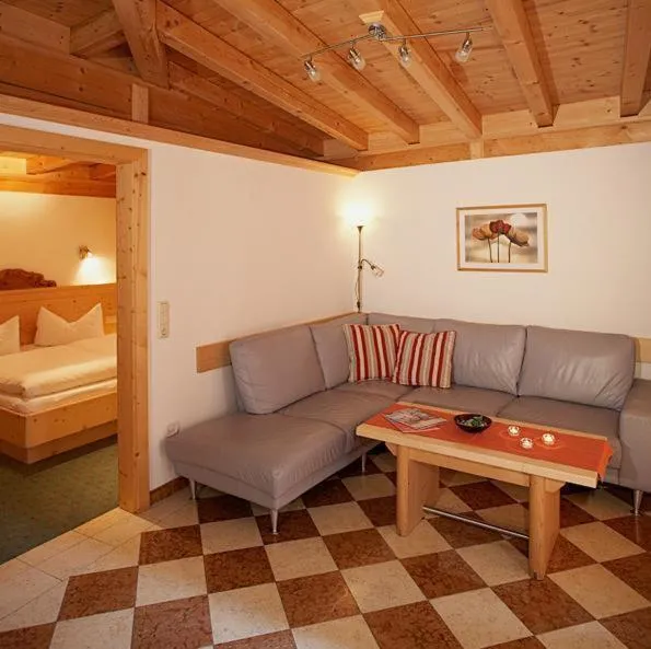 Seating area in Apart Ehart