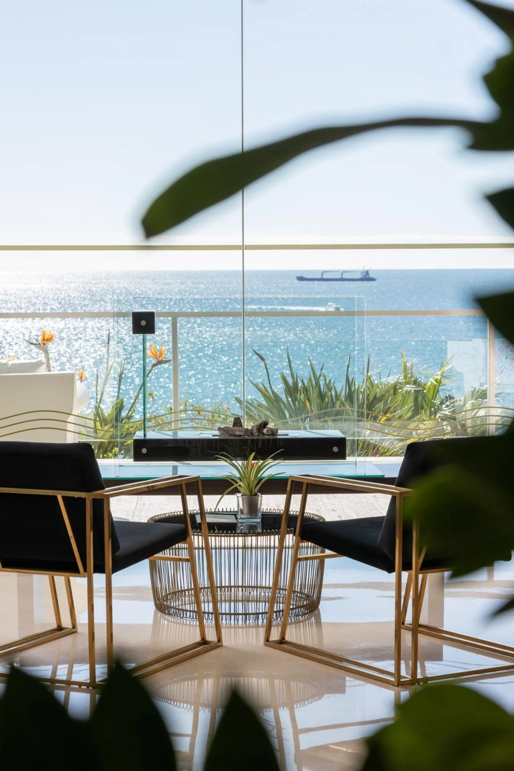 Lounge or bar in Hotel Cascais Miragem Health & Spa