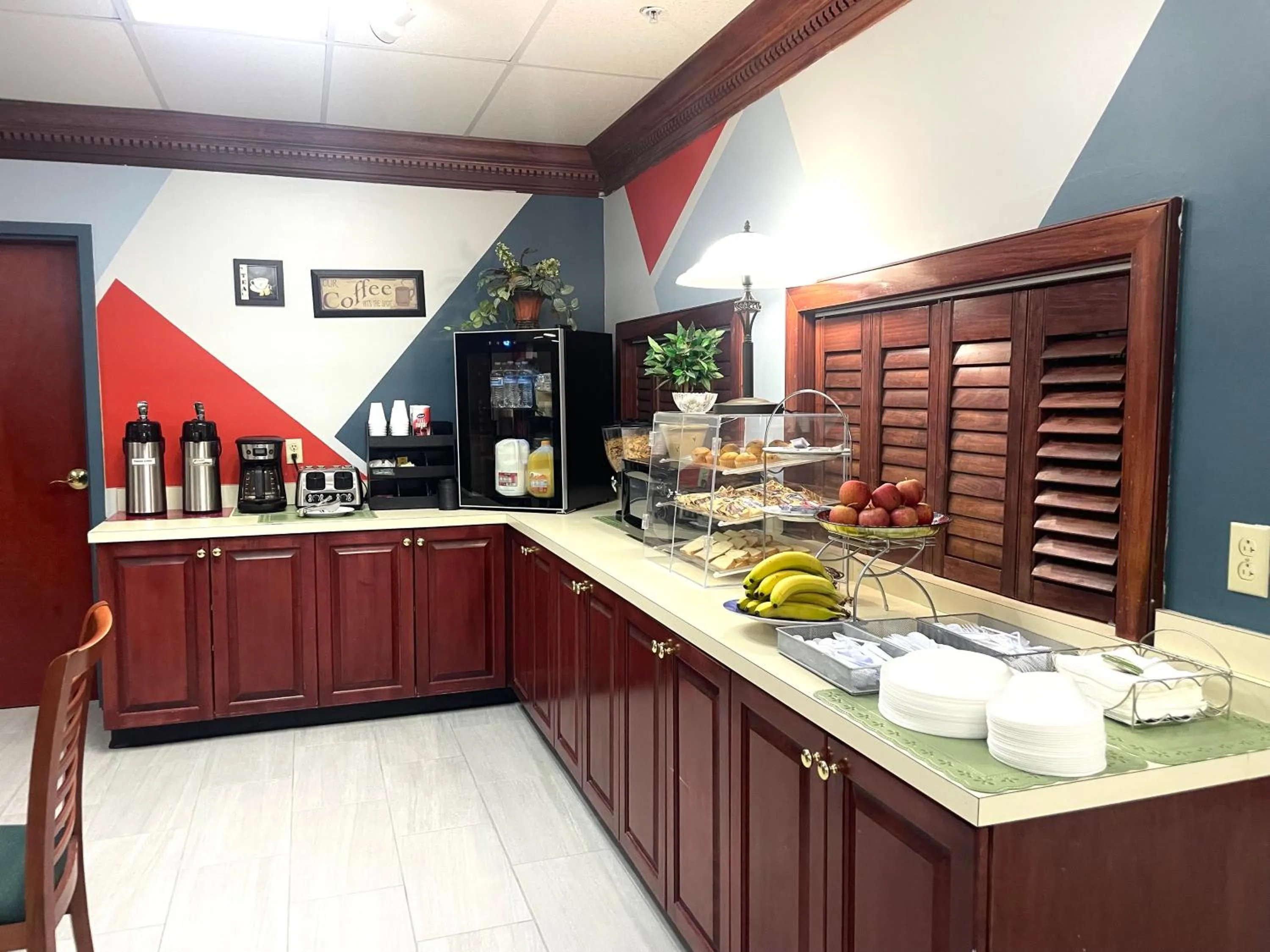 Breakfast in Grand Vista Hotel & Suites