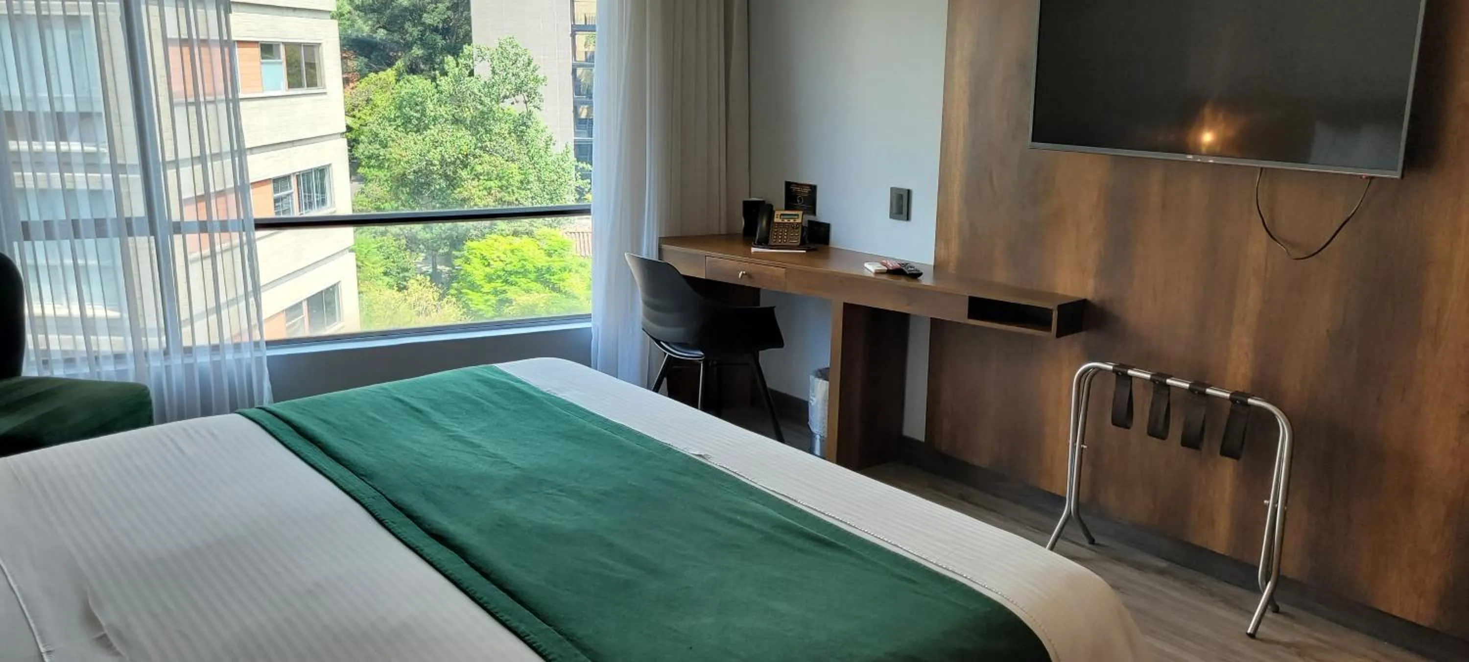 Deluxe King Room in Cafe Hotel Medellín