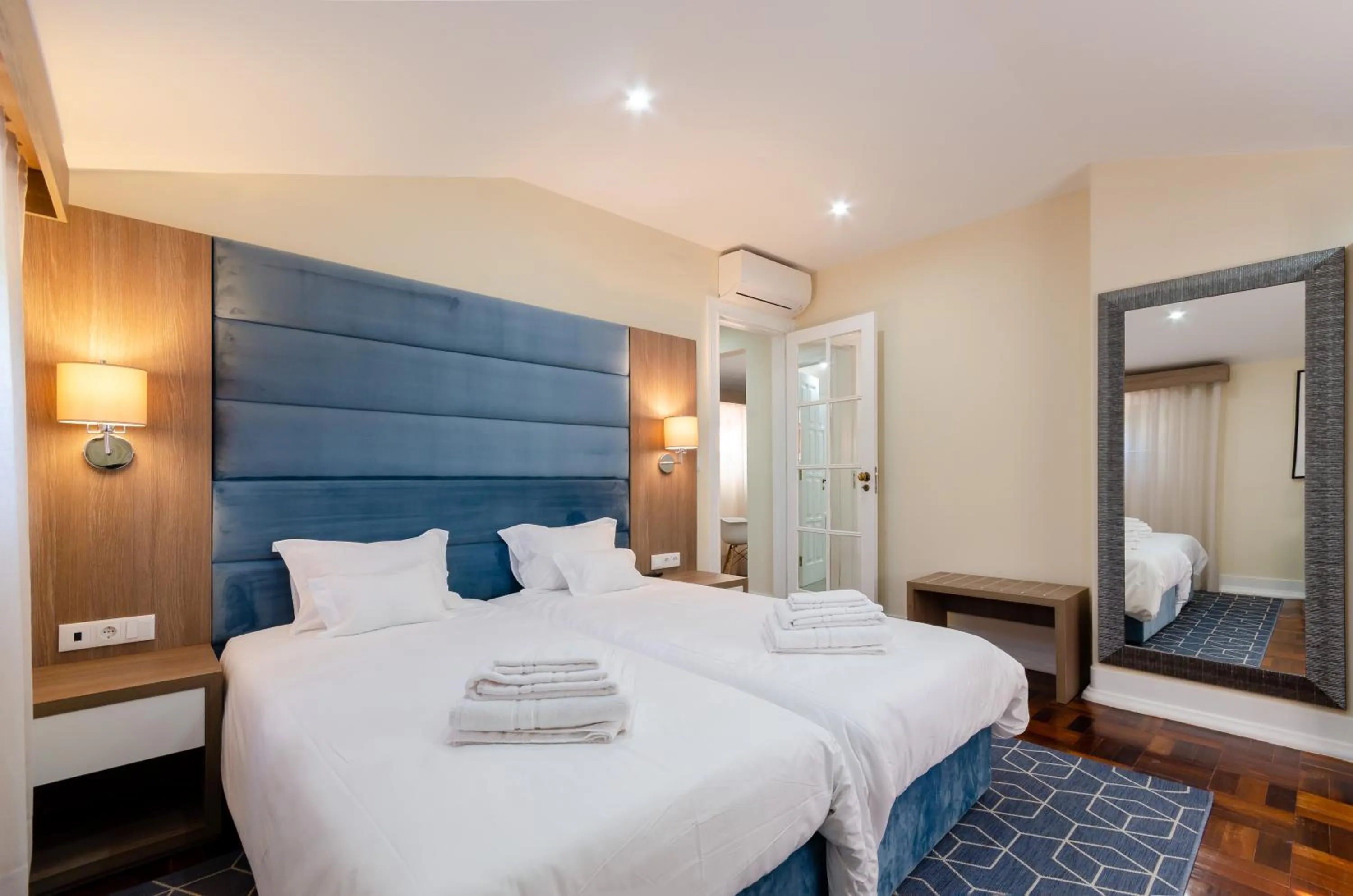 Bed in Le Jardin Lisbon