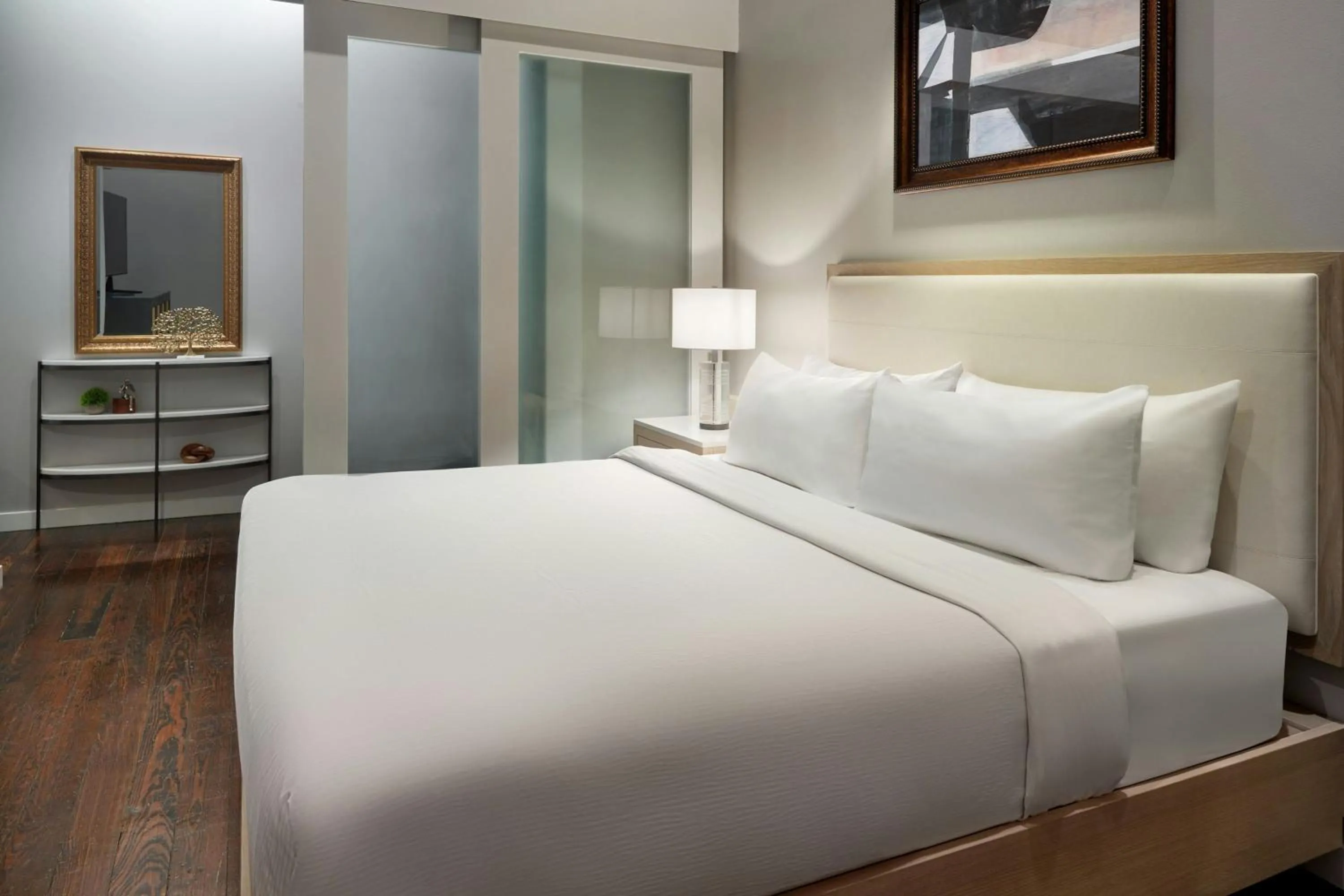 Bedroom, Bed in The Tremont House, Galveston, a Tribute Portfolio Hotel