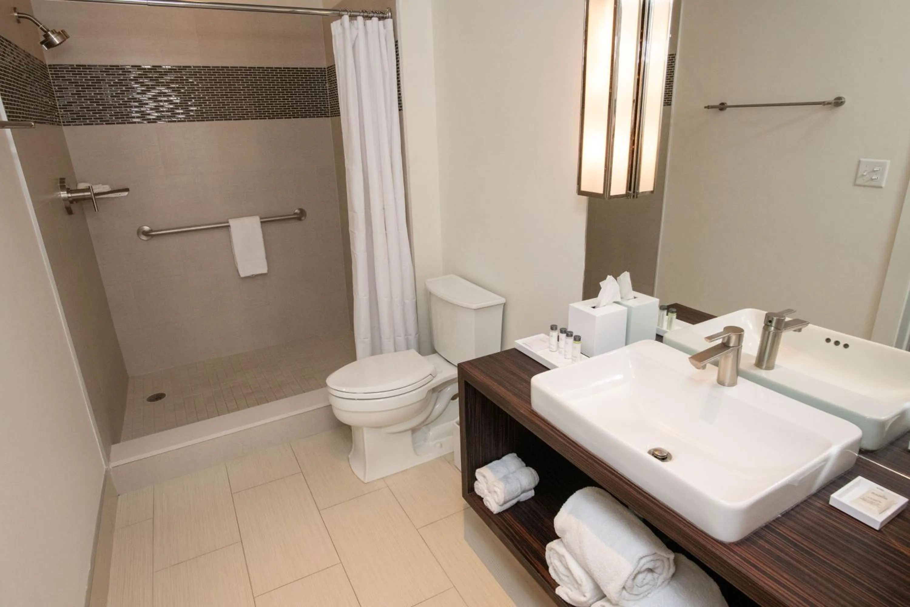 Bathroom in The Tremont House, Galveston, a Tribute Portfolio Hotel