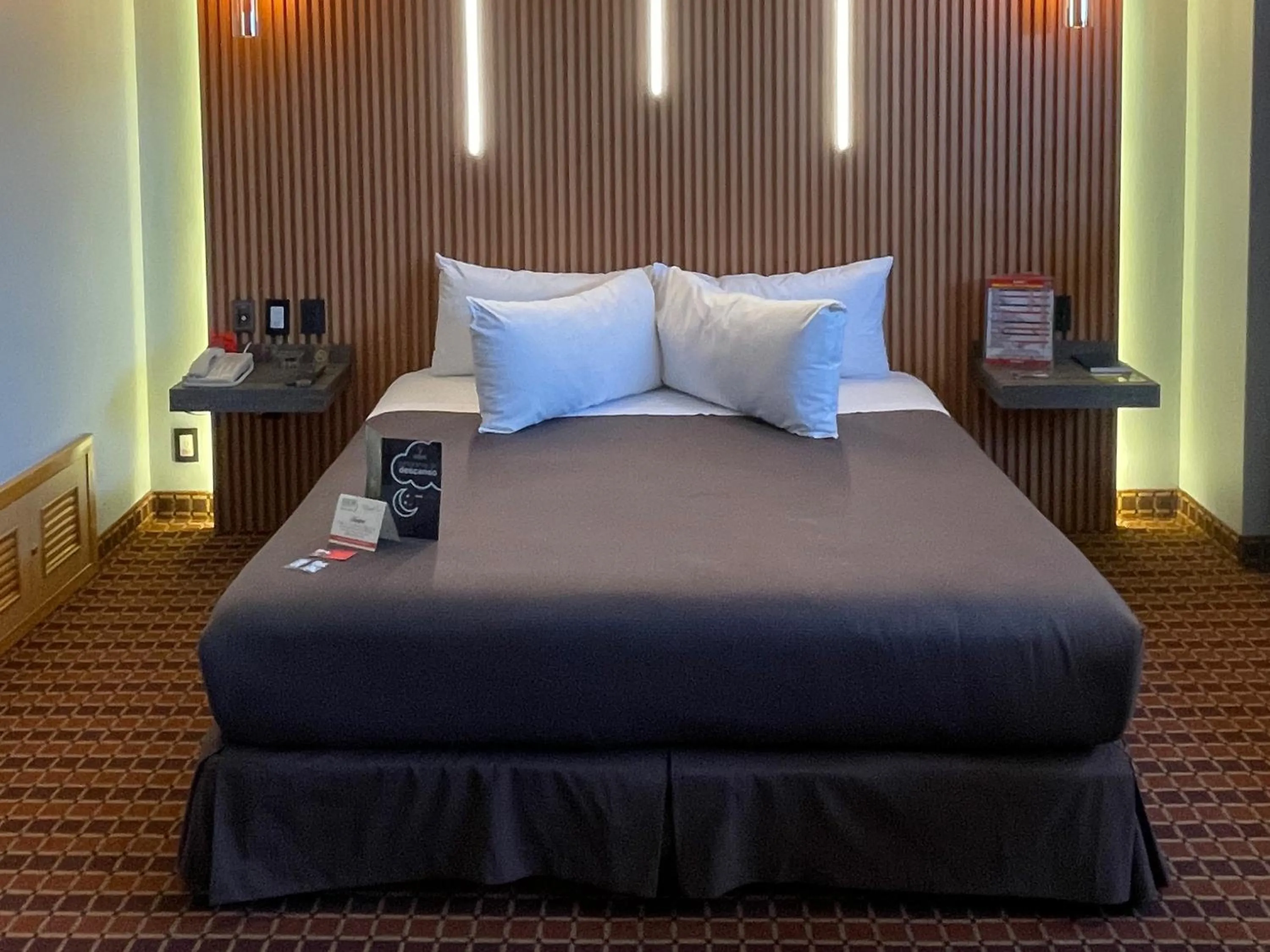 Bedroom, Bed in Suites Inn la Muralla Hotel & Spa