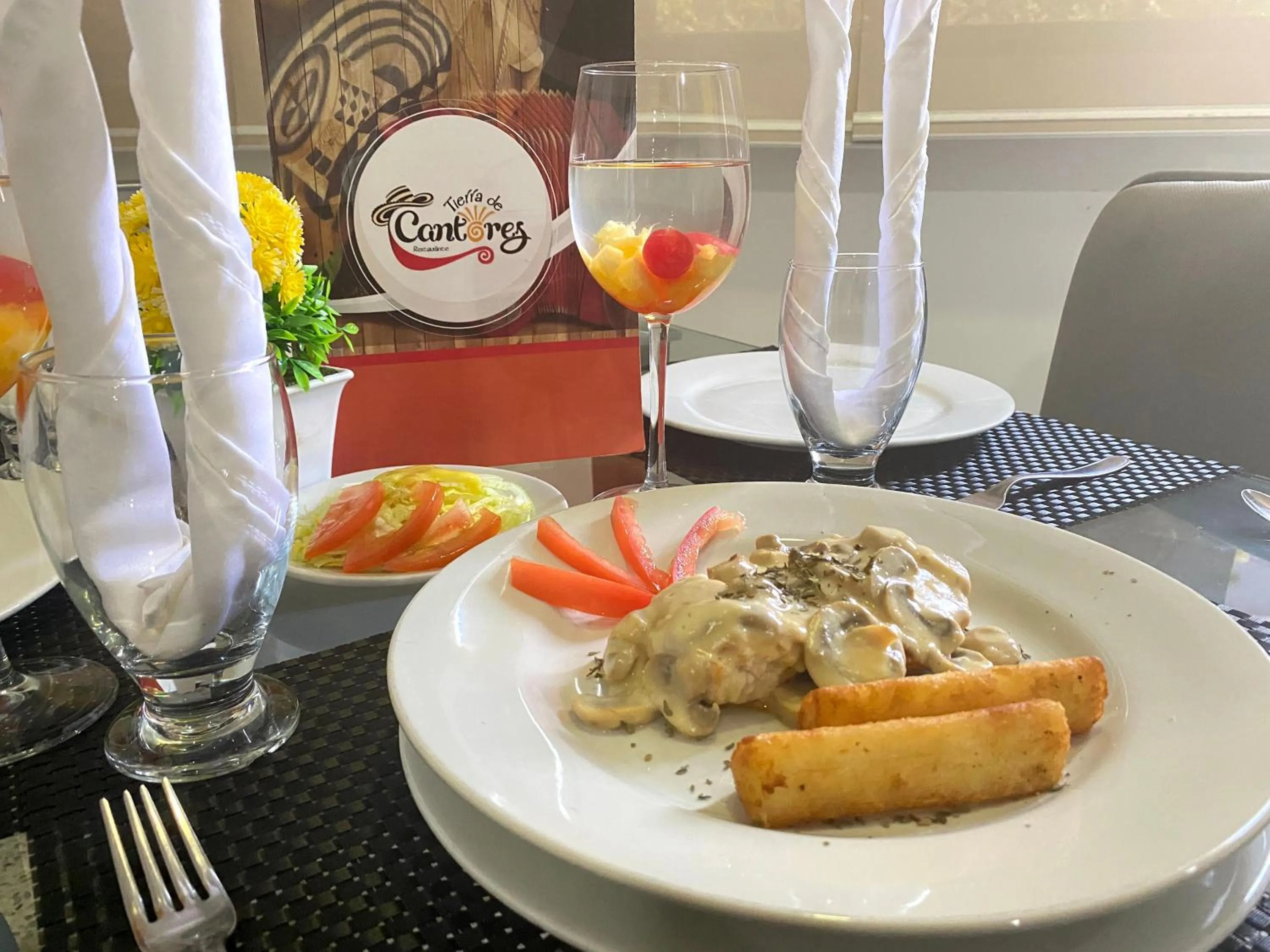 Food and drinks in Hotel Arawak Upar