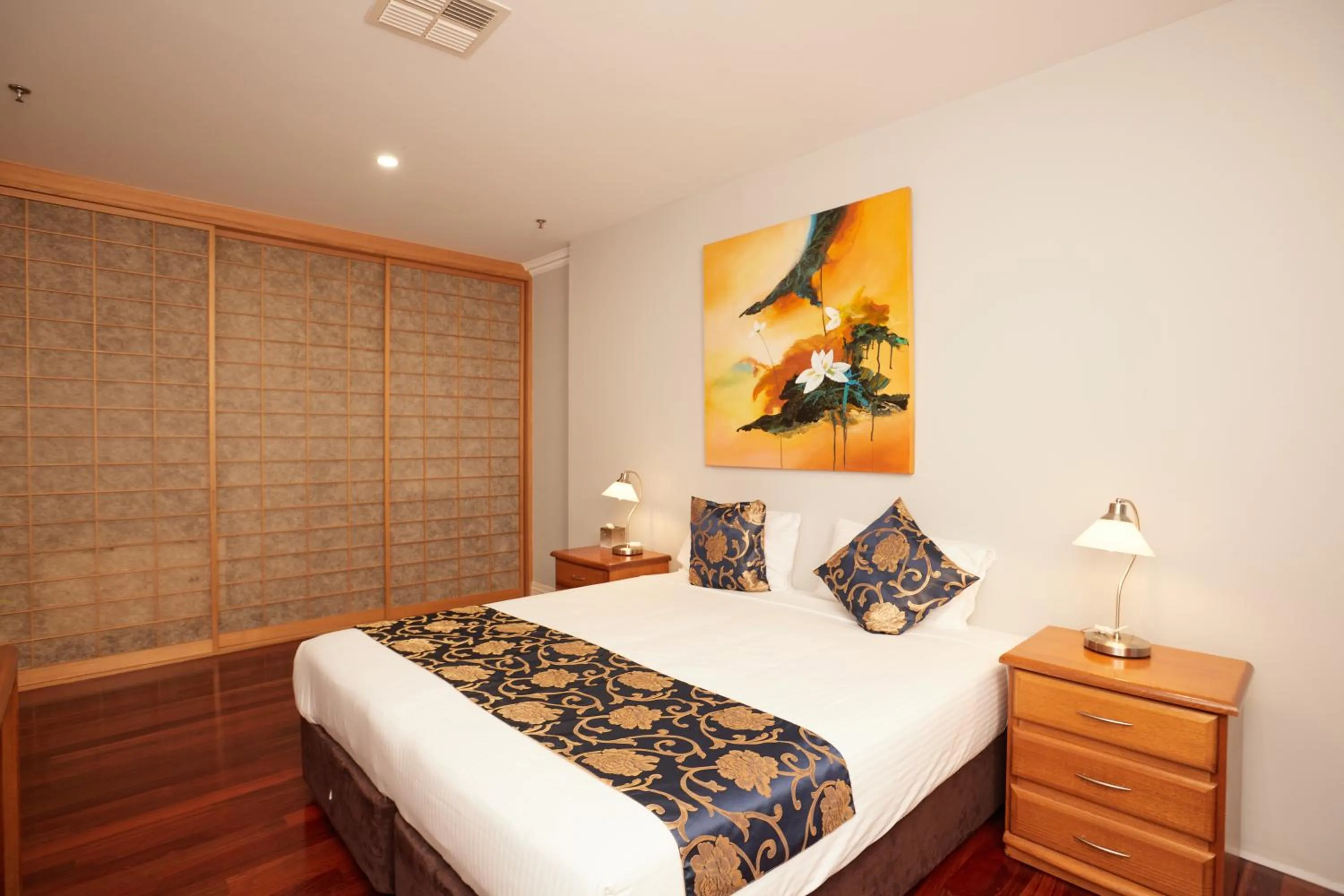 Bedroom, Bed in Flinders Landing Apartments