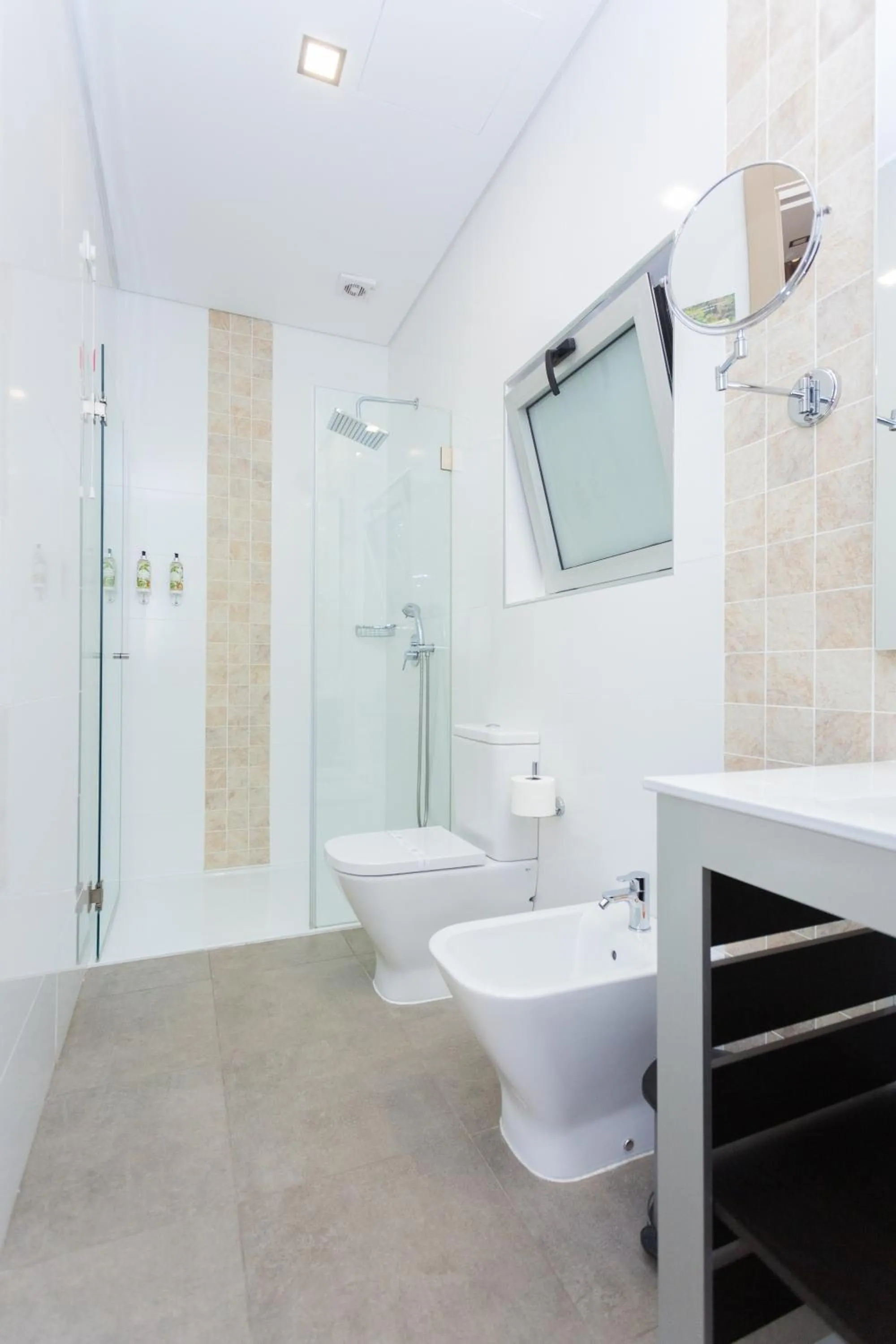 Shower in Castelo Santa Catarina