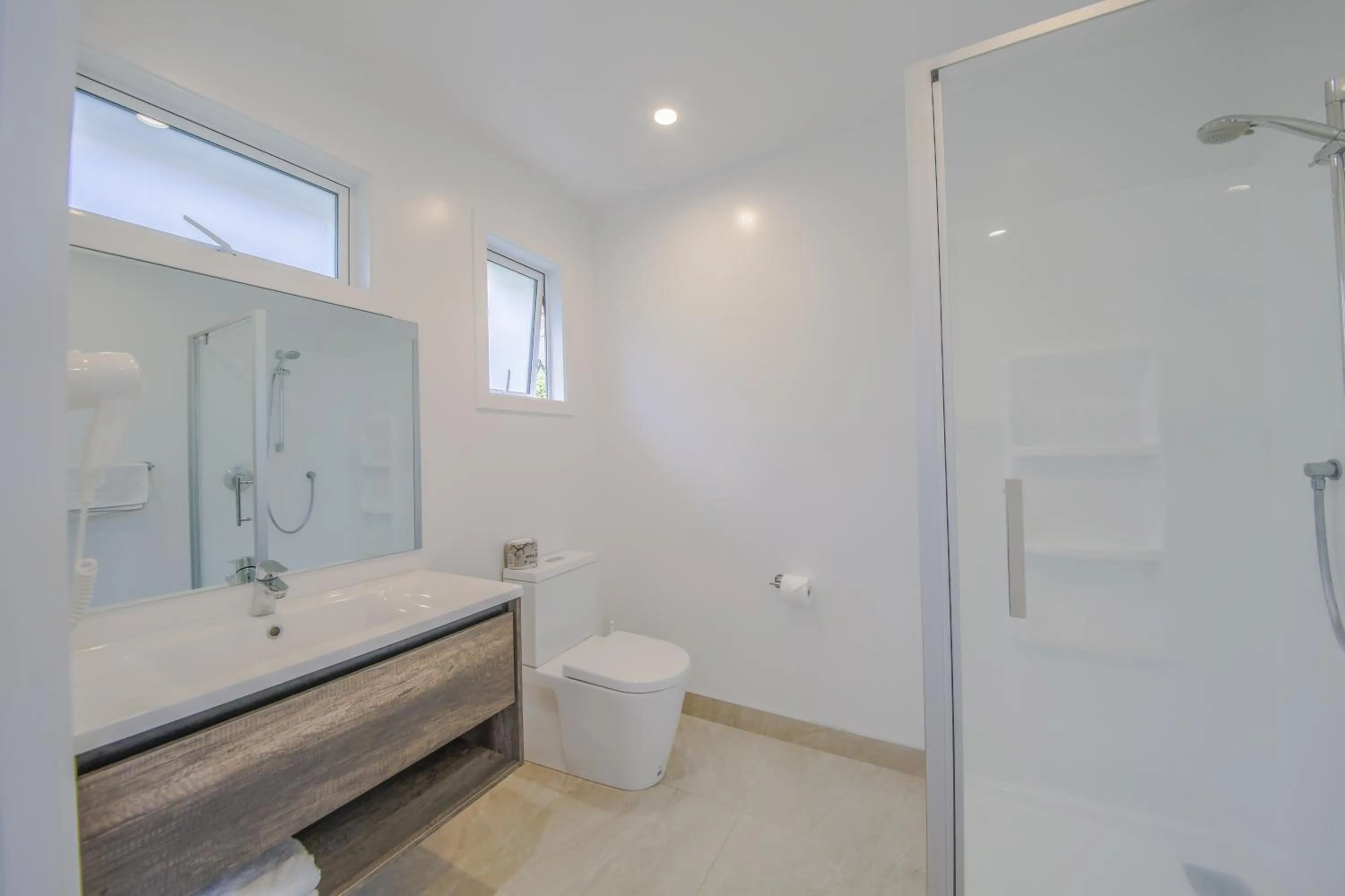 Bathroom in Sylvia Park Motel