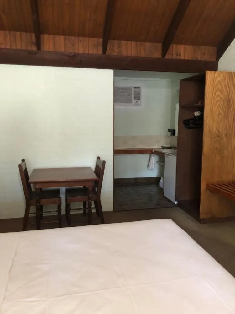 Seating area in Olde Horsham Motor Inn