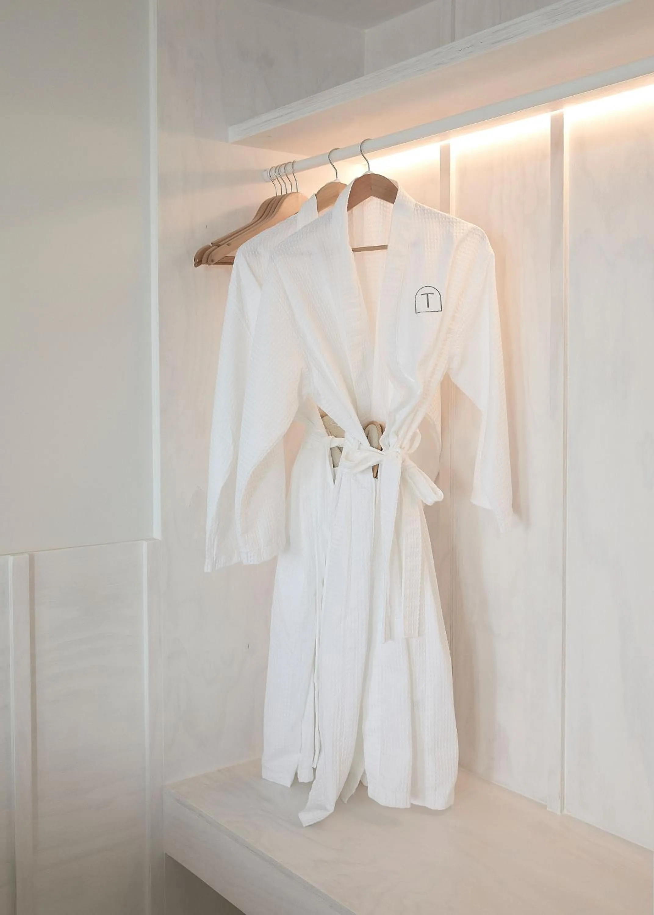 wardrobe in The Tamborine - Boutique Hotel