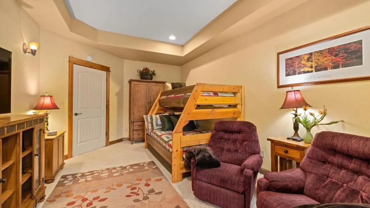 Bed in Rock Creek Jewel