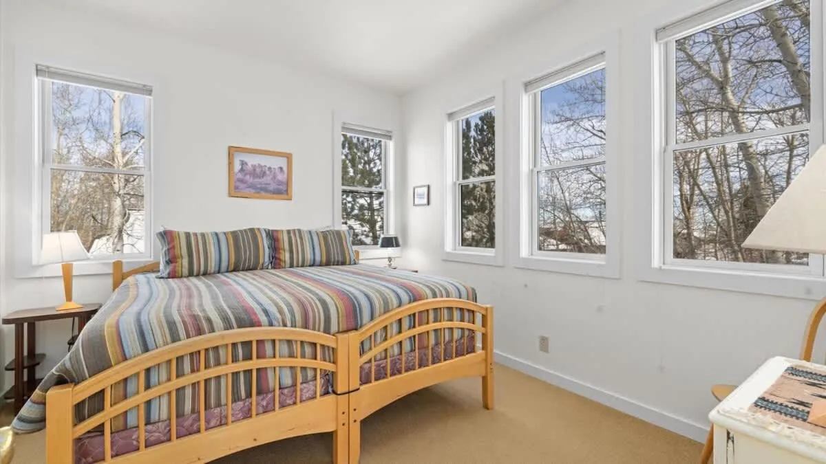 Bed in Mountain Treetop