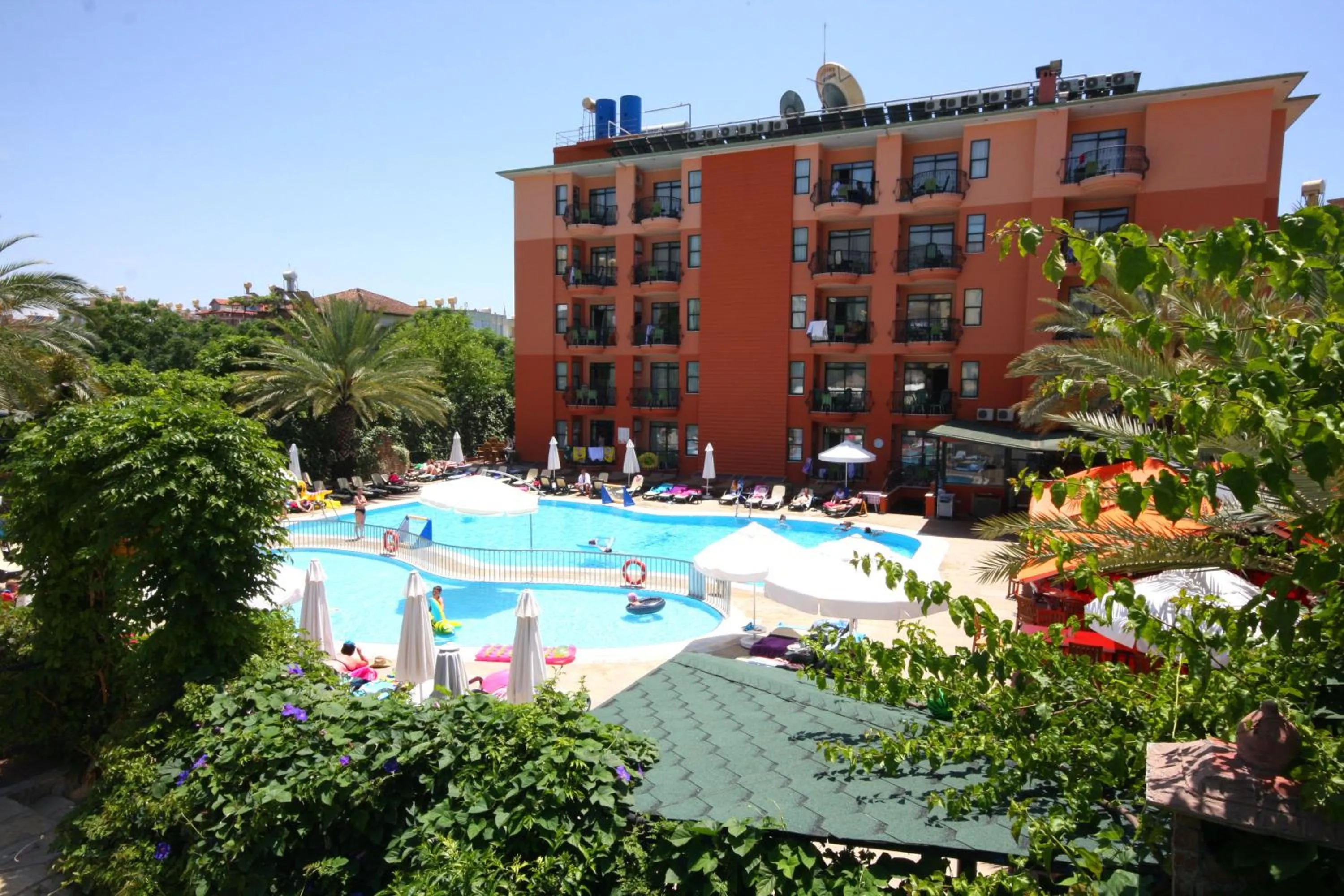 Facade/entrance in Sunpark Garden Hotel
